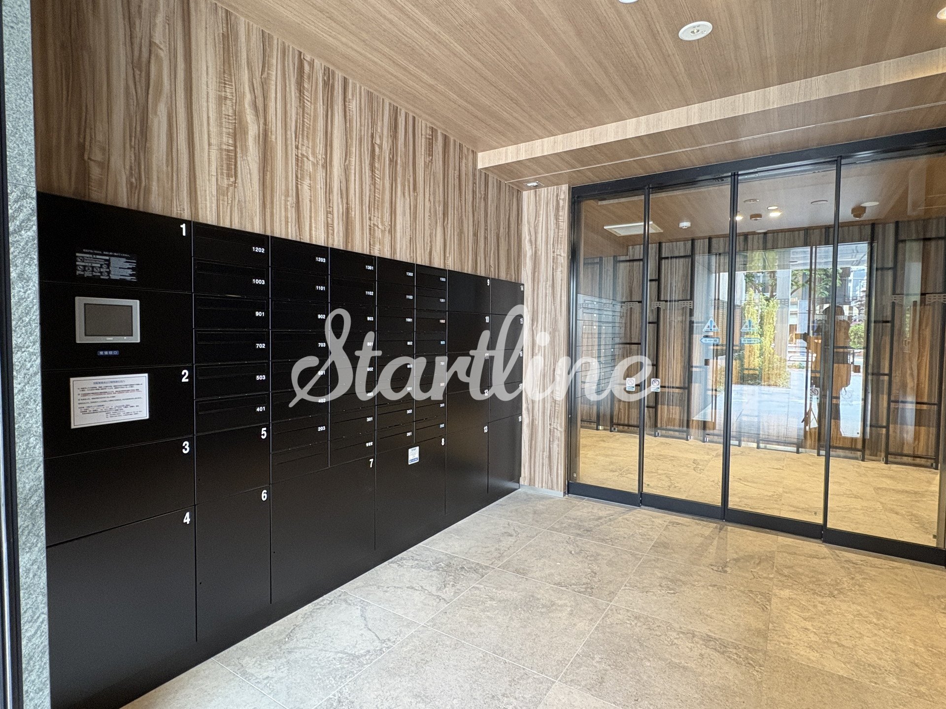 建物エントランス