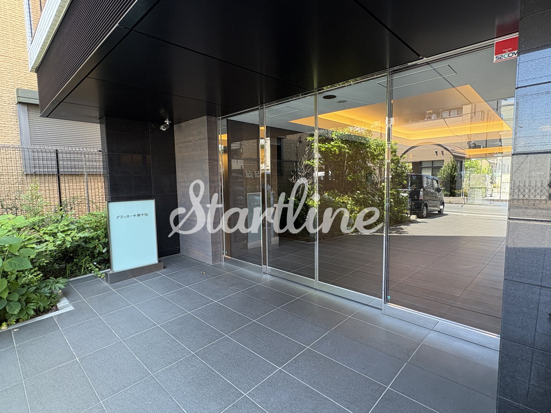 建物エントランス