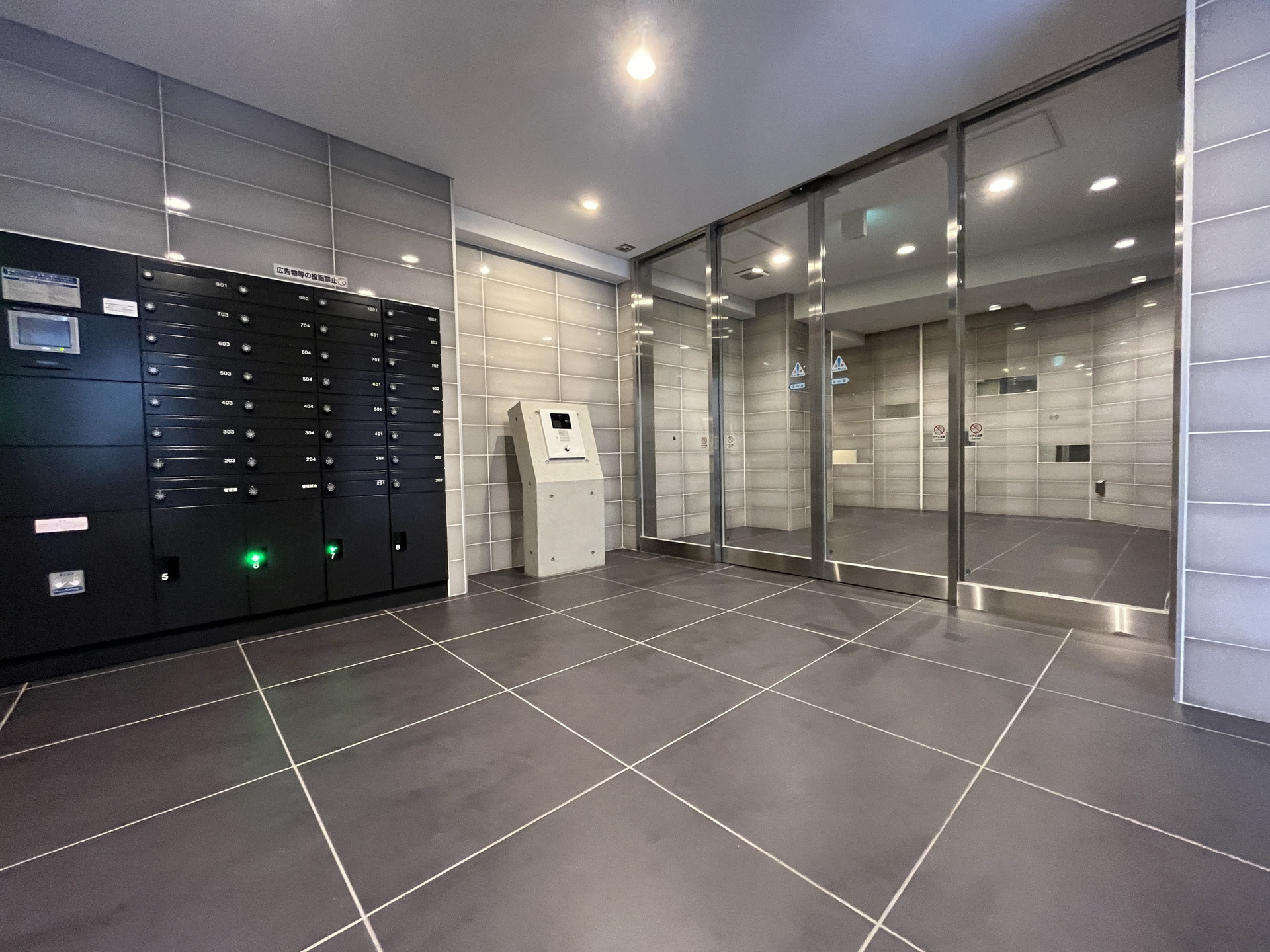 建物エントランス