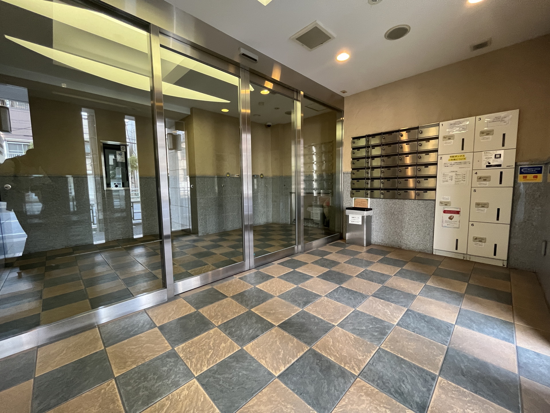 建物エントランス