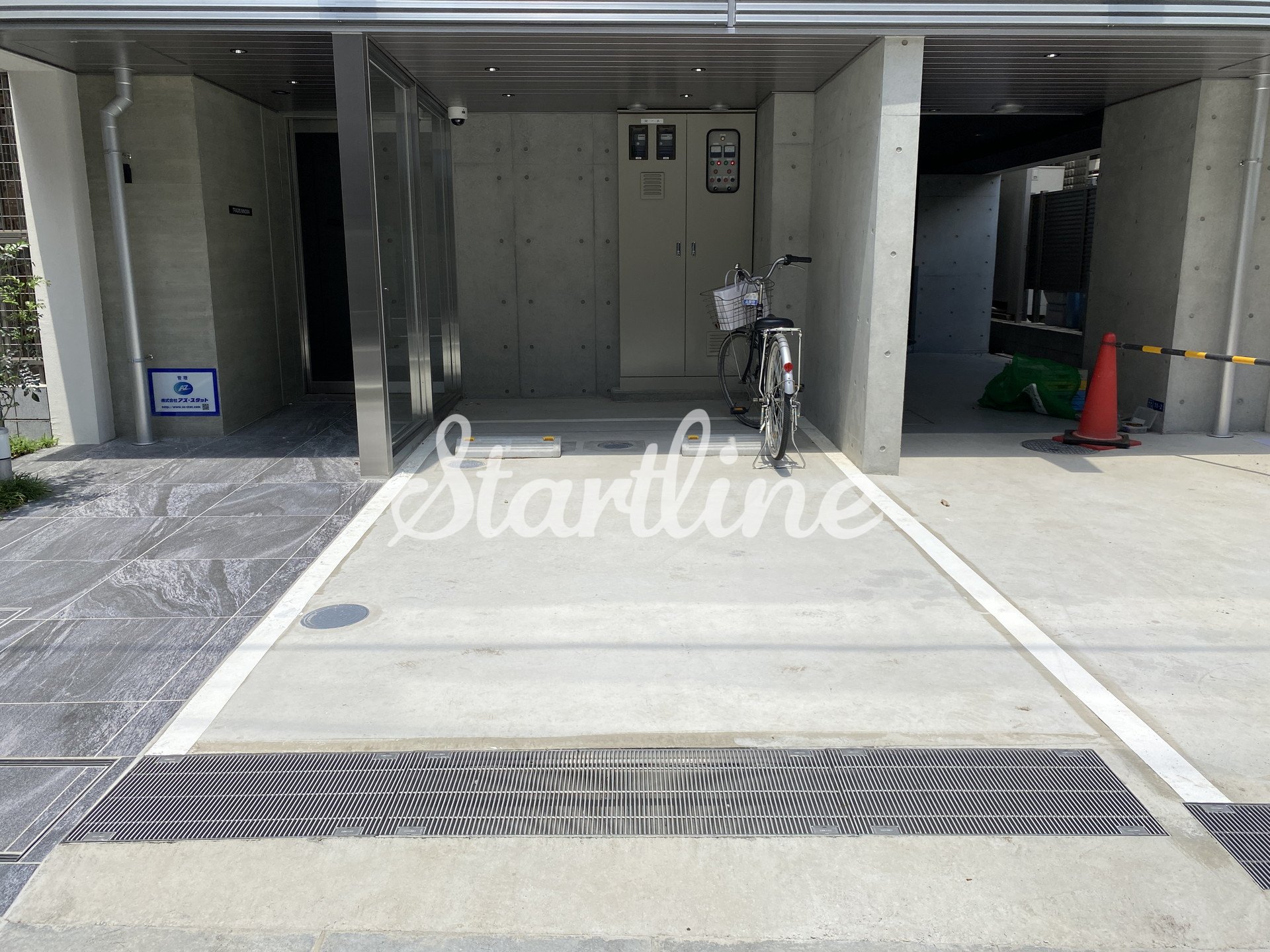 建物エントランス