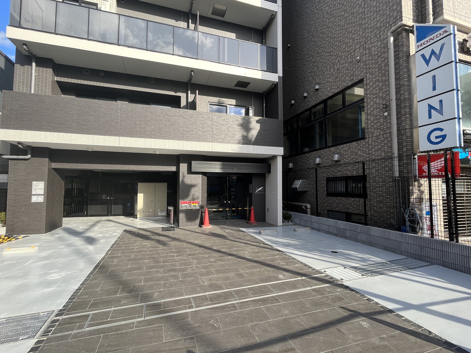 建物エントランス