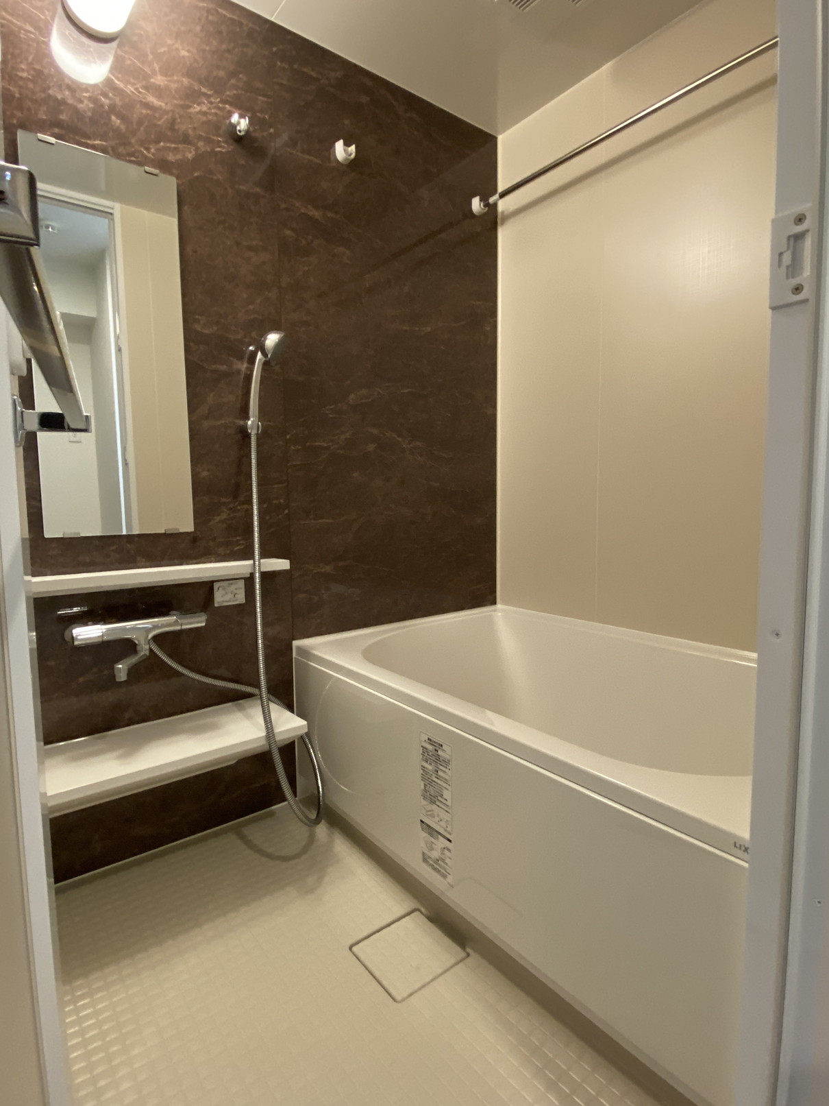 シャワールーム