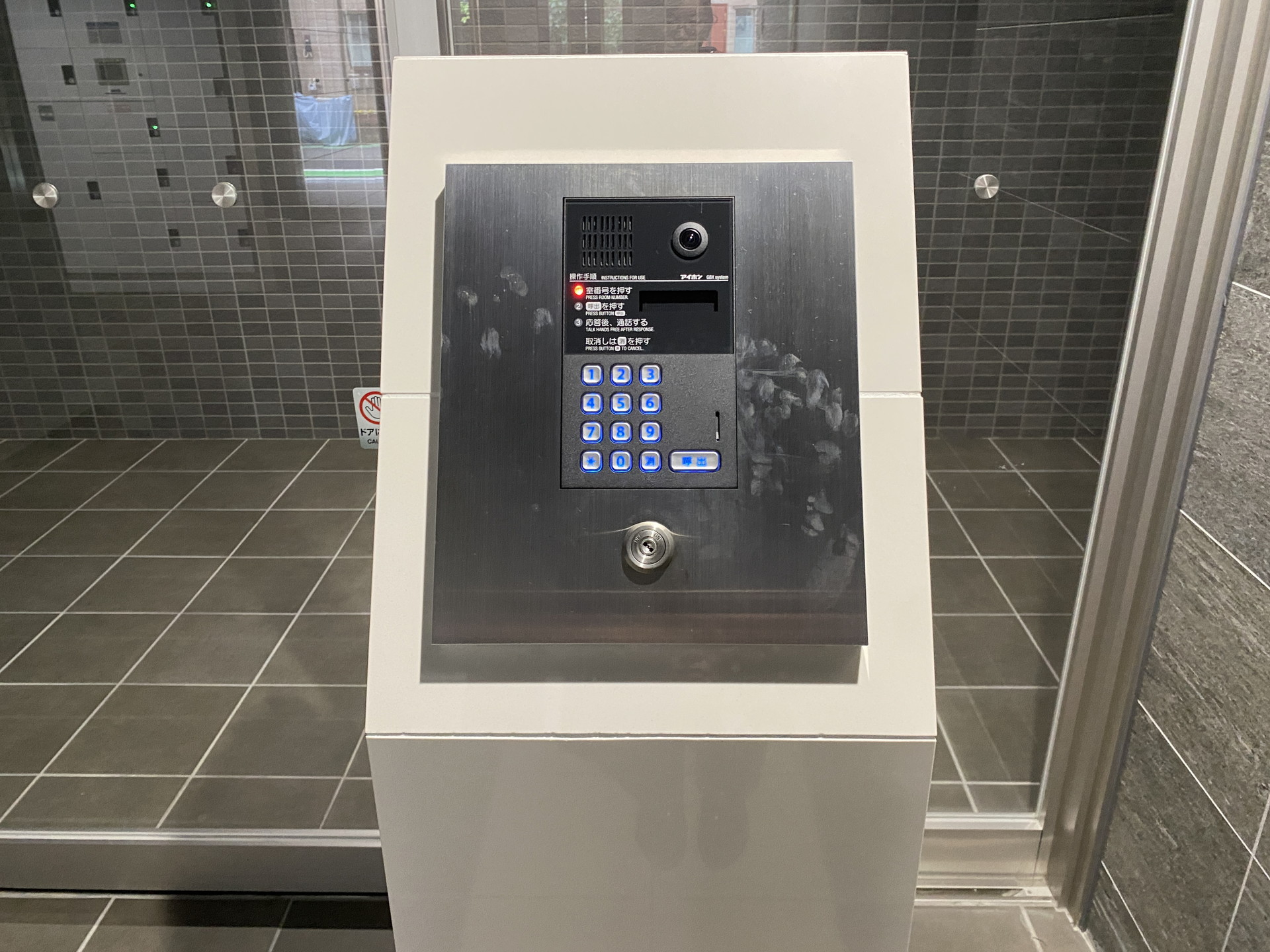 建物エントランス