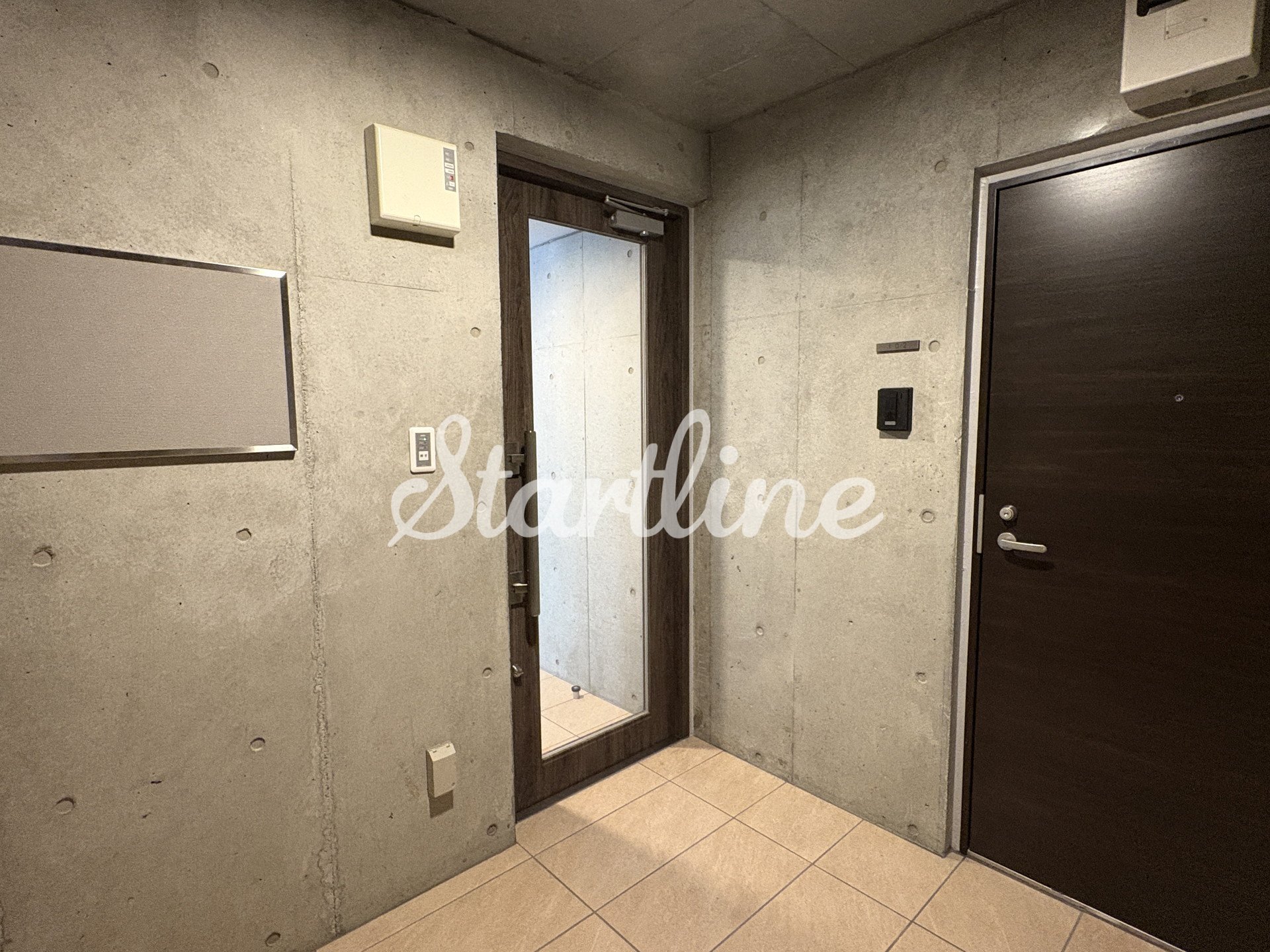 建物エントランス