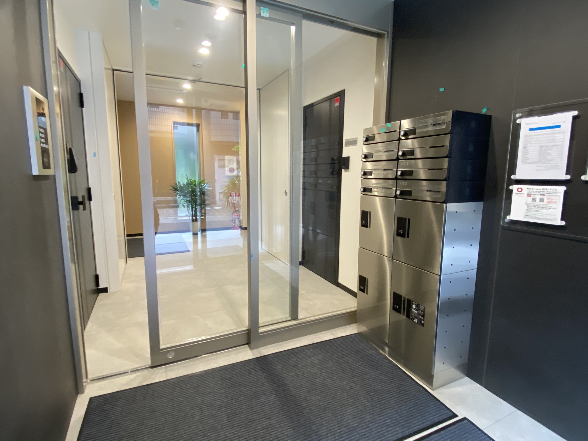 建物エントランス