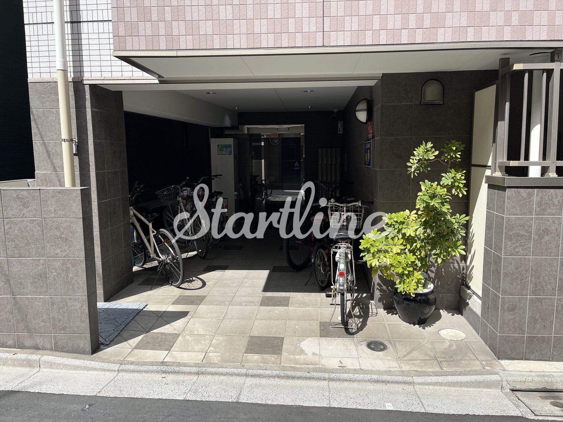 建物エントランス