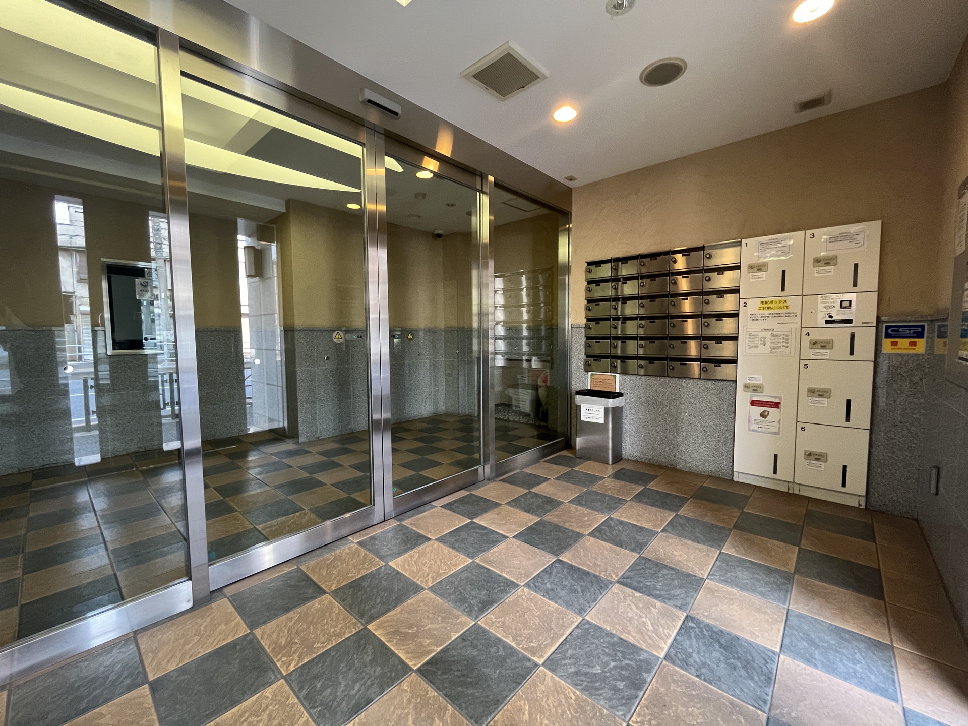 建物エントランス