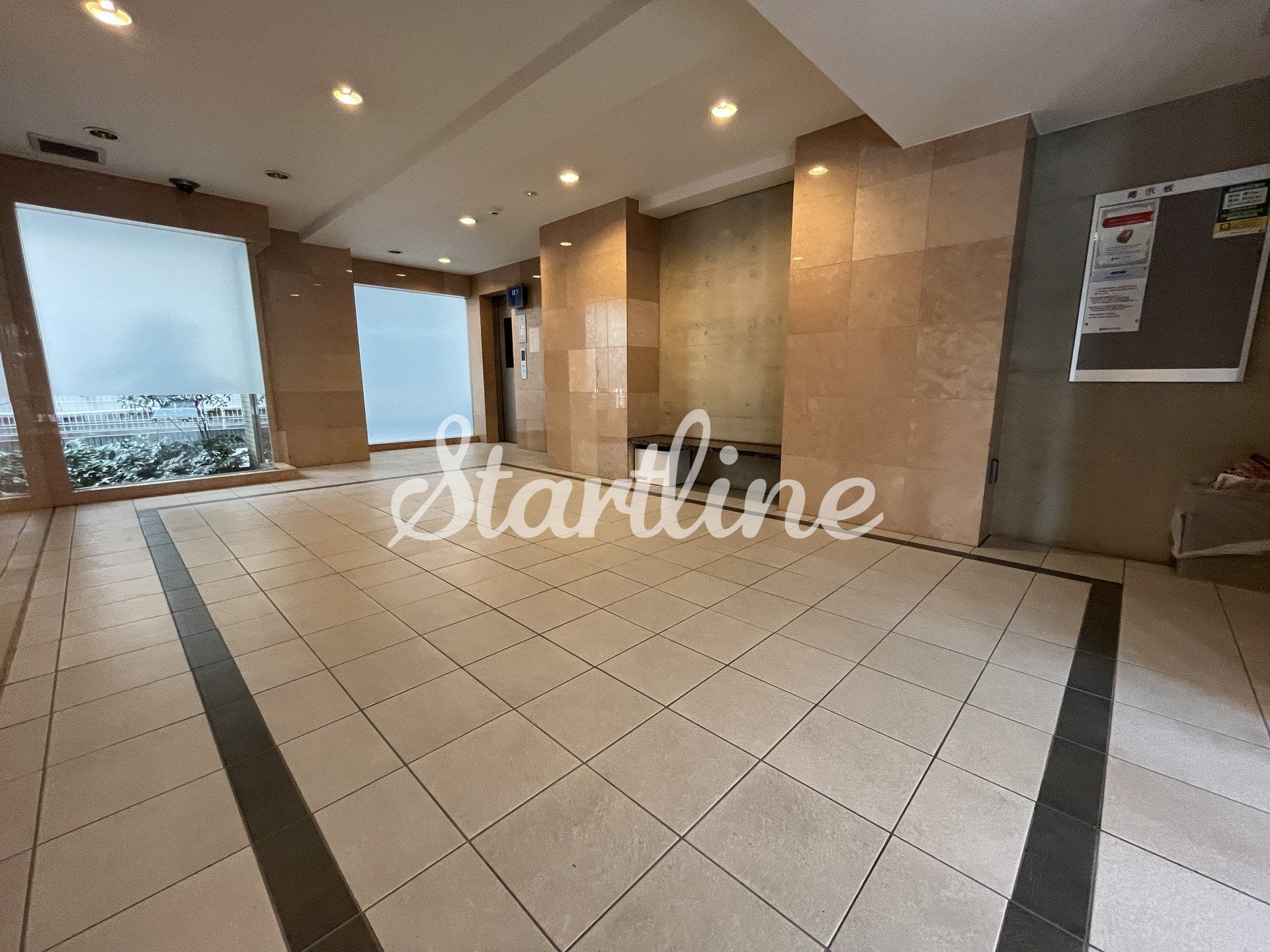 建物エントランス