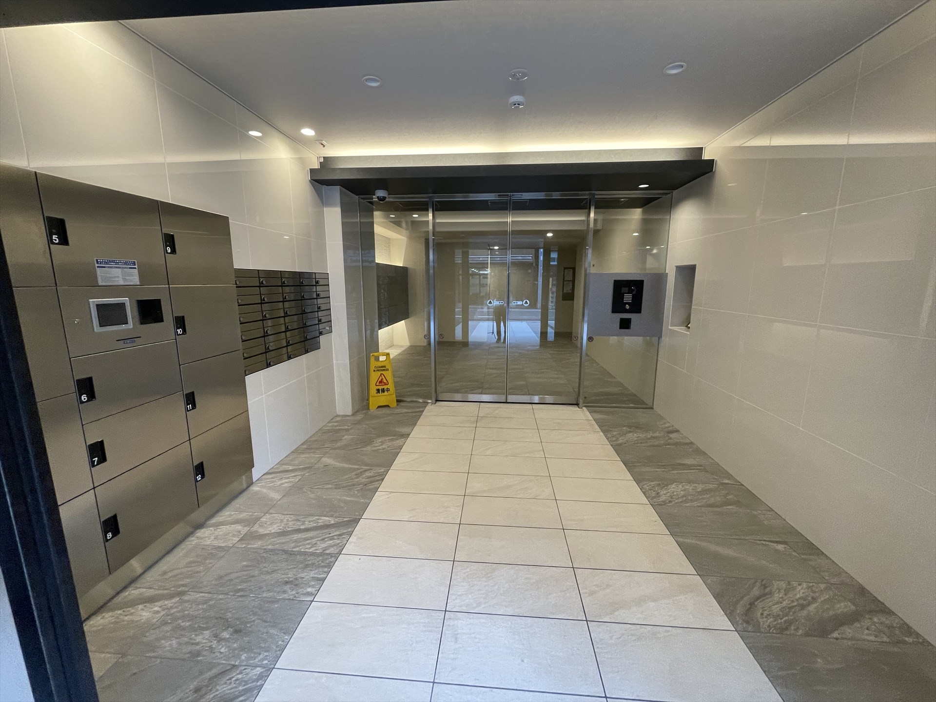 建物エントランス