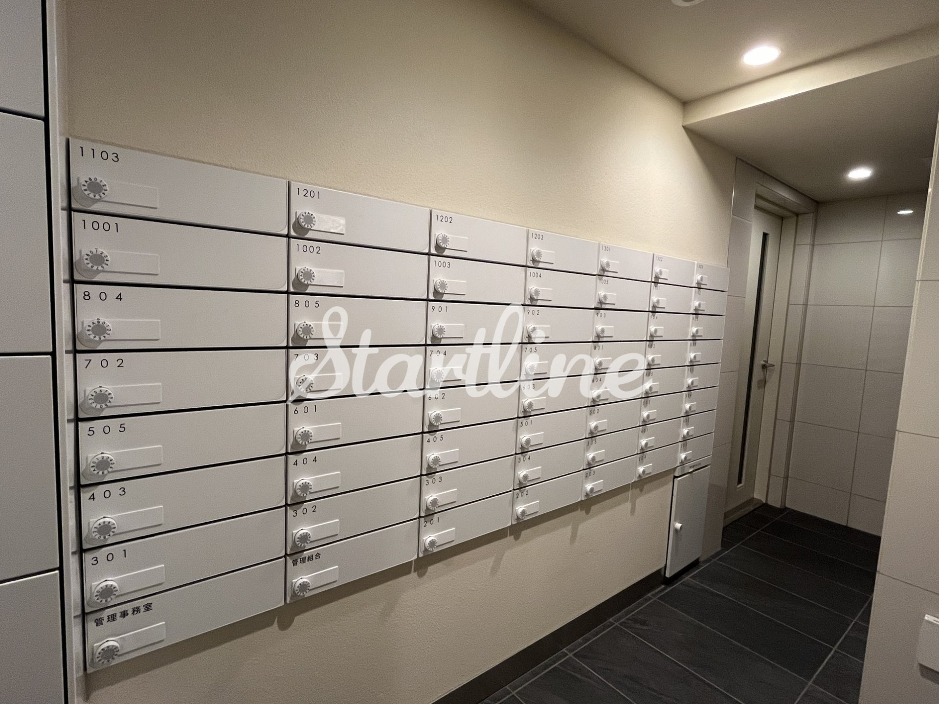 建物エントランス