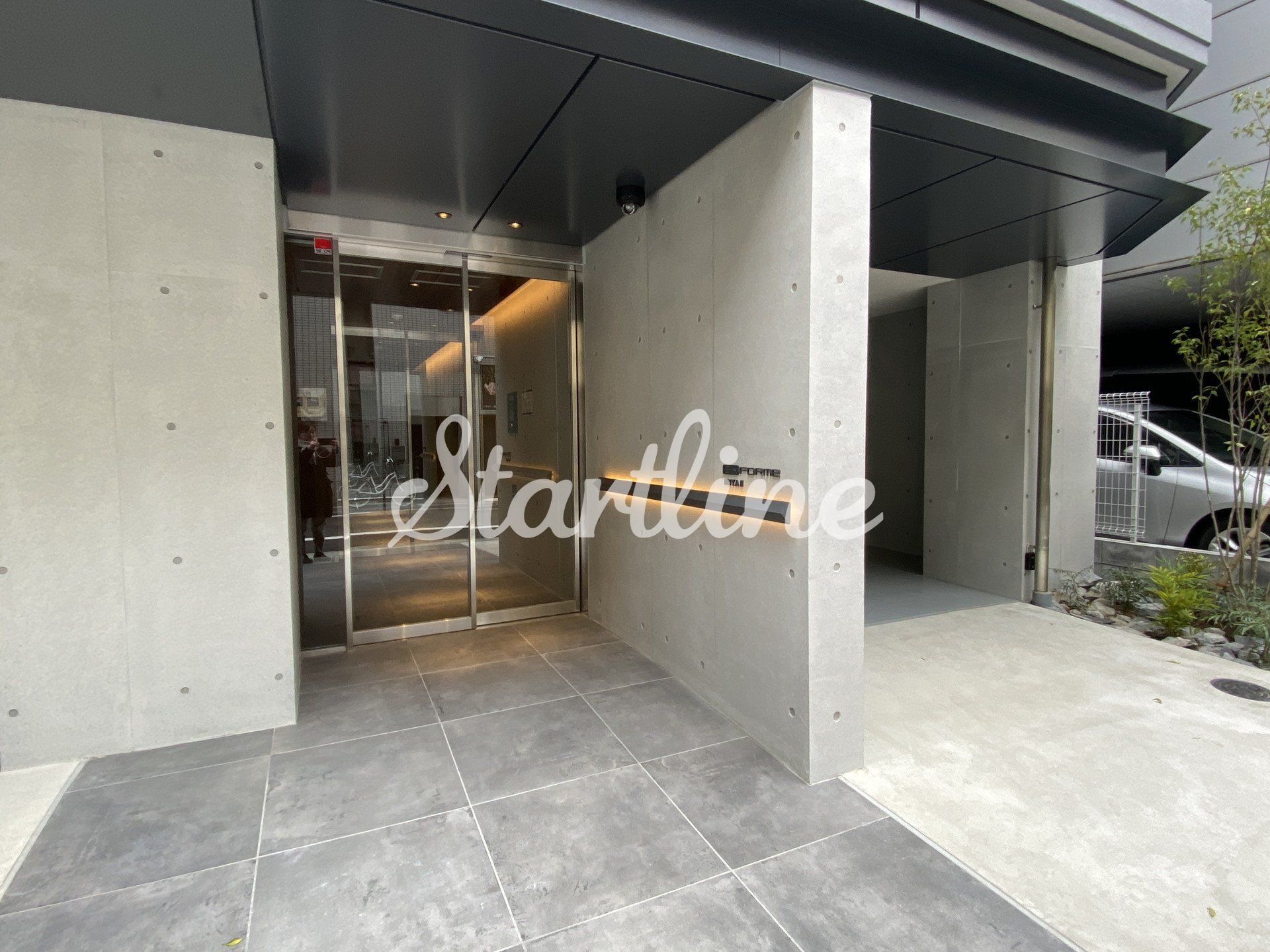 建物エントランス