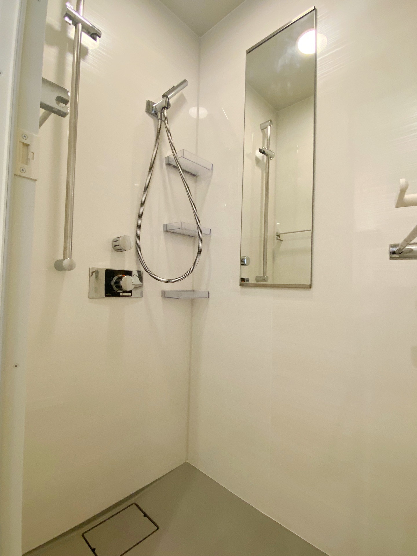 シャワールーム