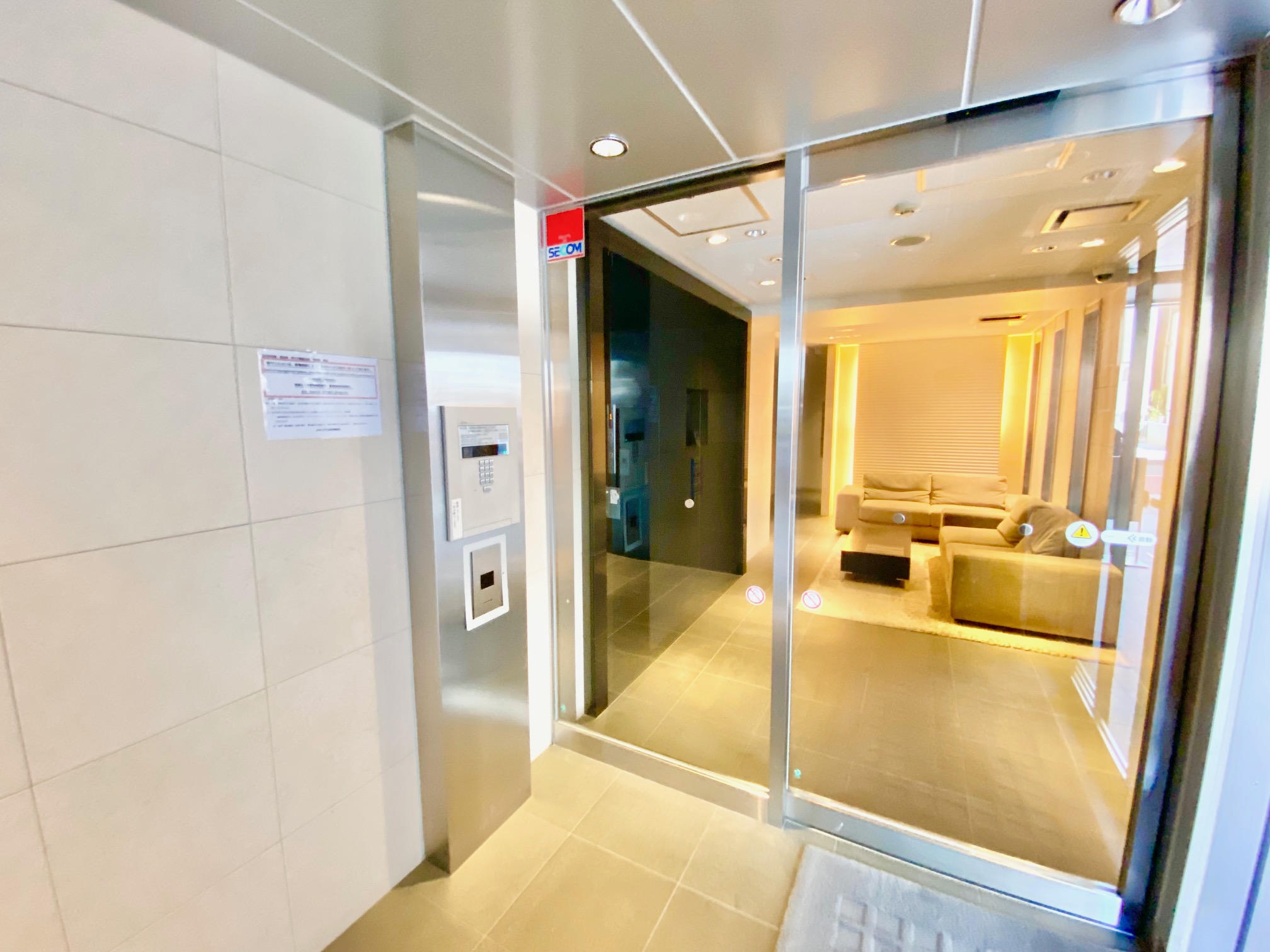 建物エントランス