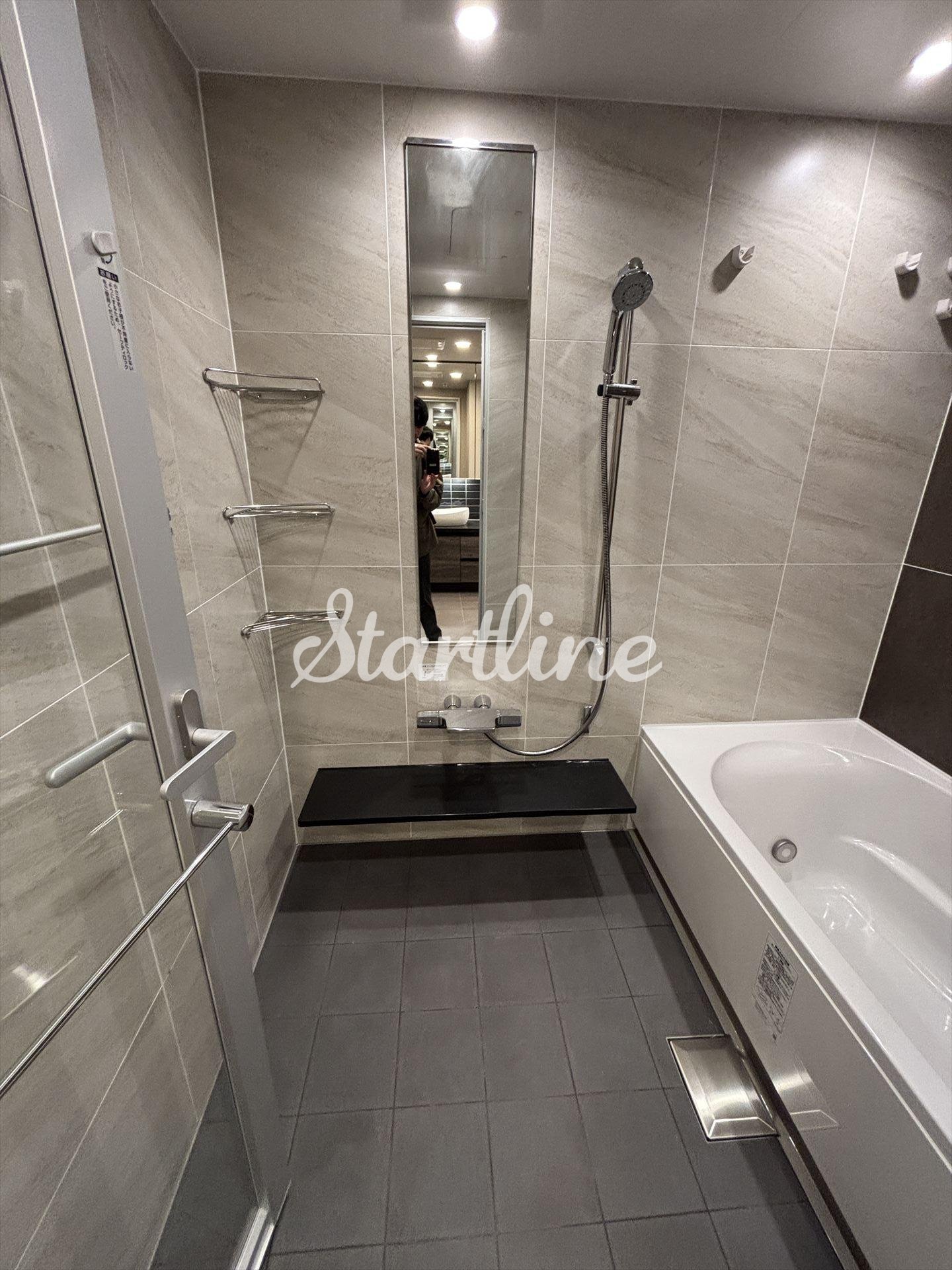 シャワールーム