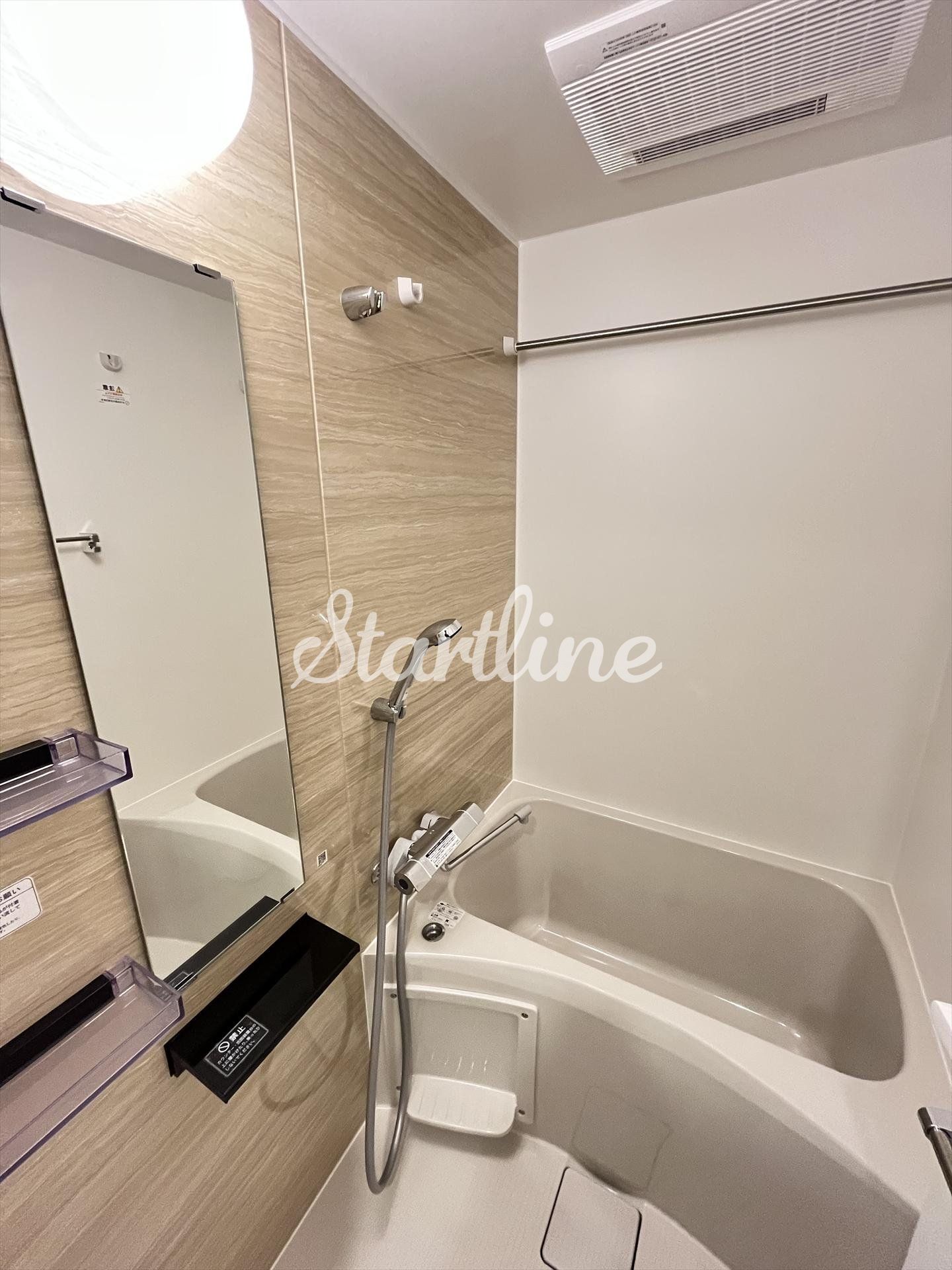 シャワールーム