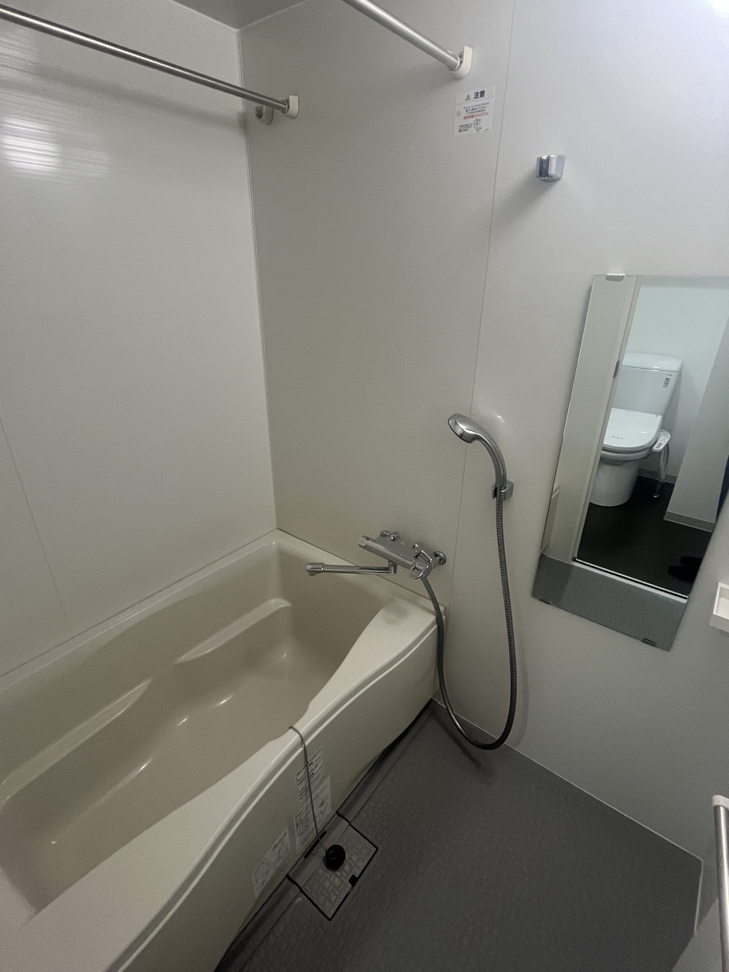 シャワールーム