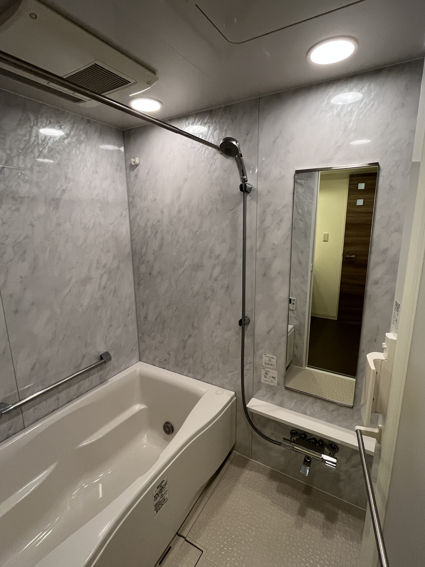 シャワールーム