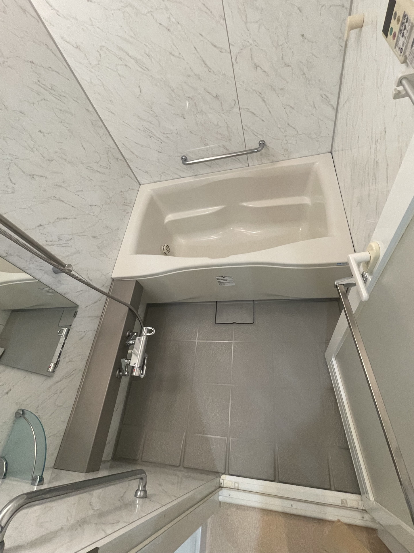 シャワールーム