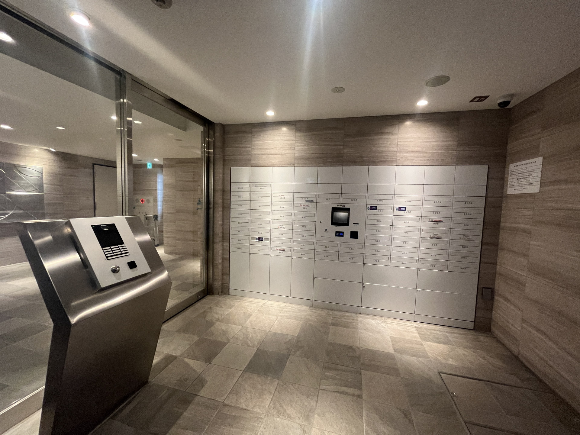 建物エントランス