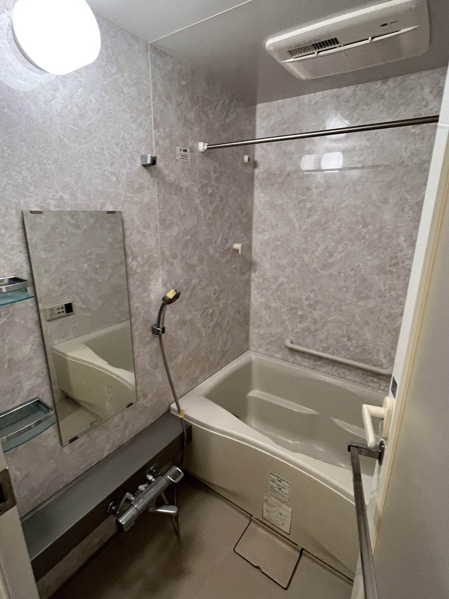 シャワールーム