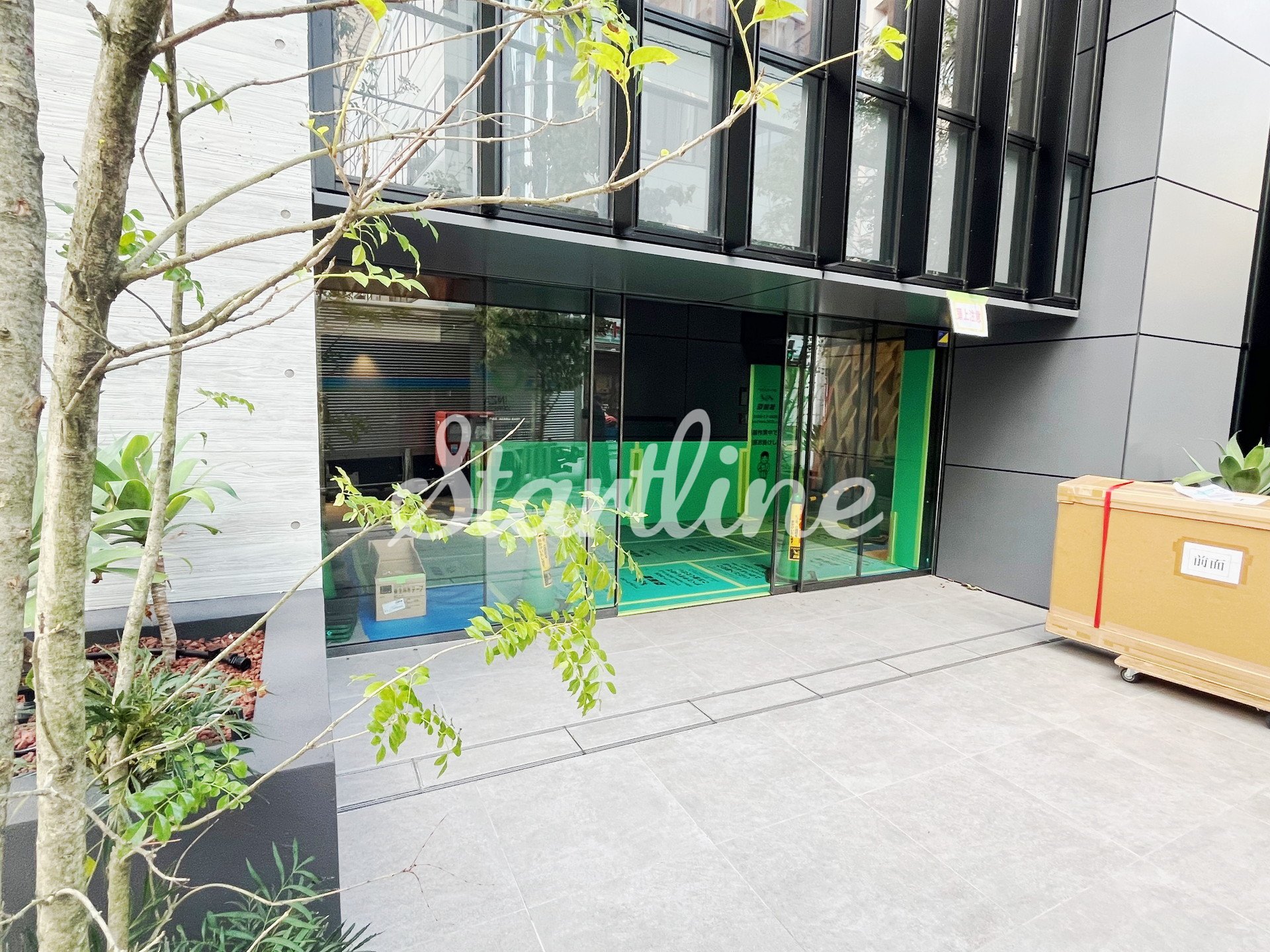 建物エントランス