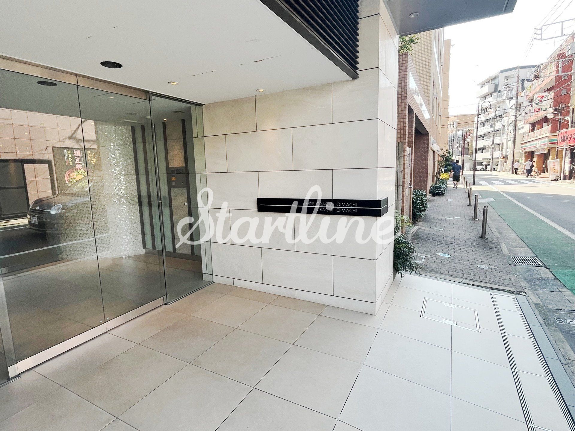 建物エントランス