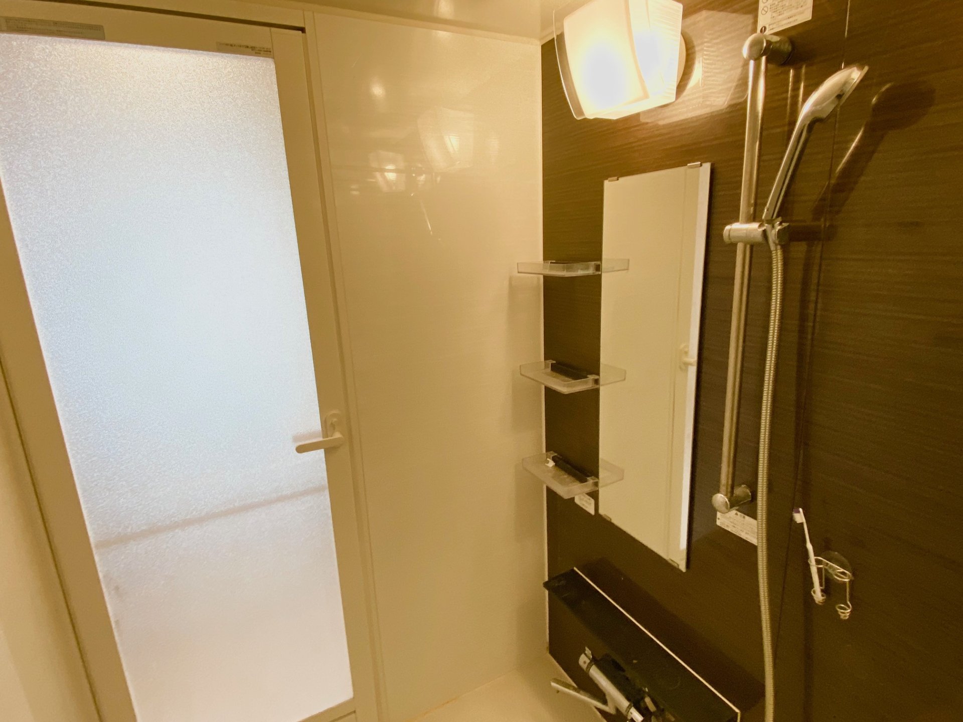 シャワールーム