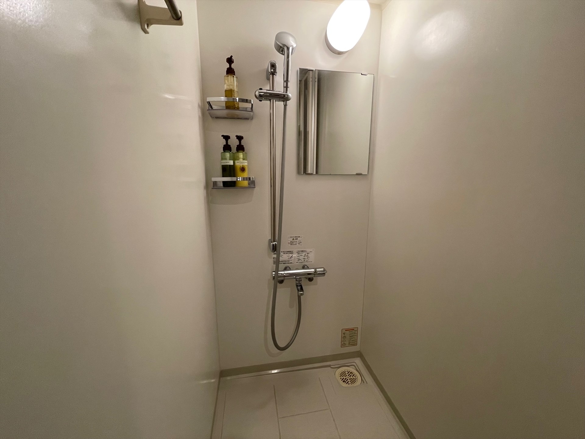 シャワールーム
