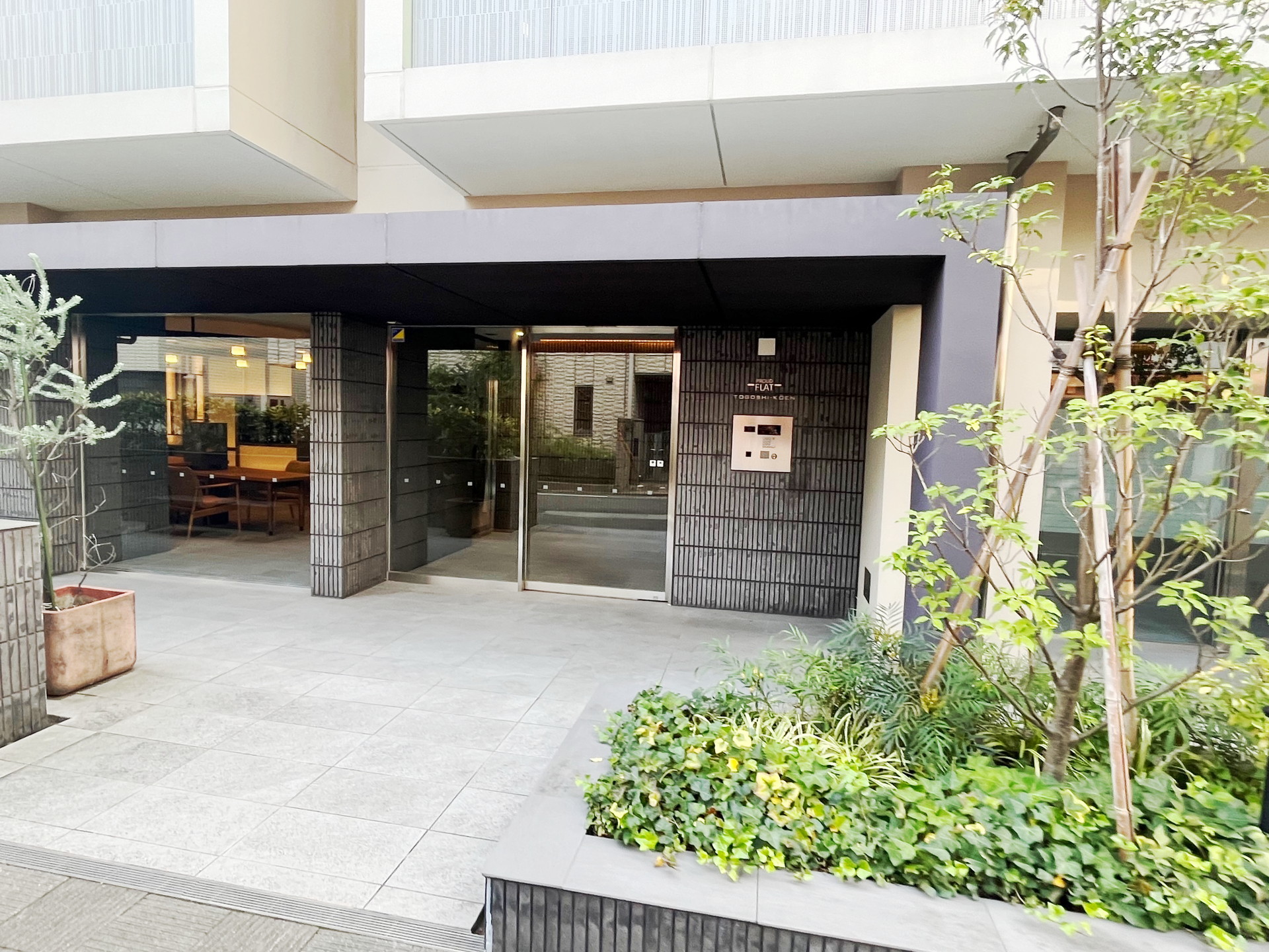 建物エントランス