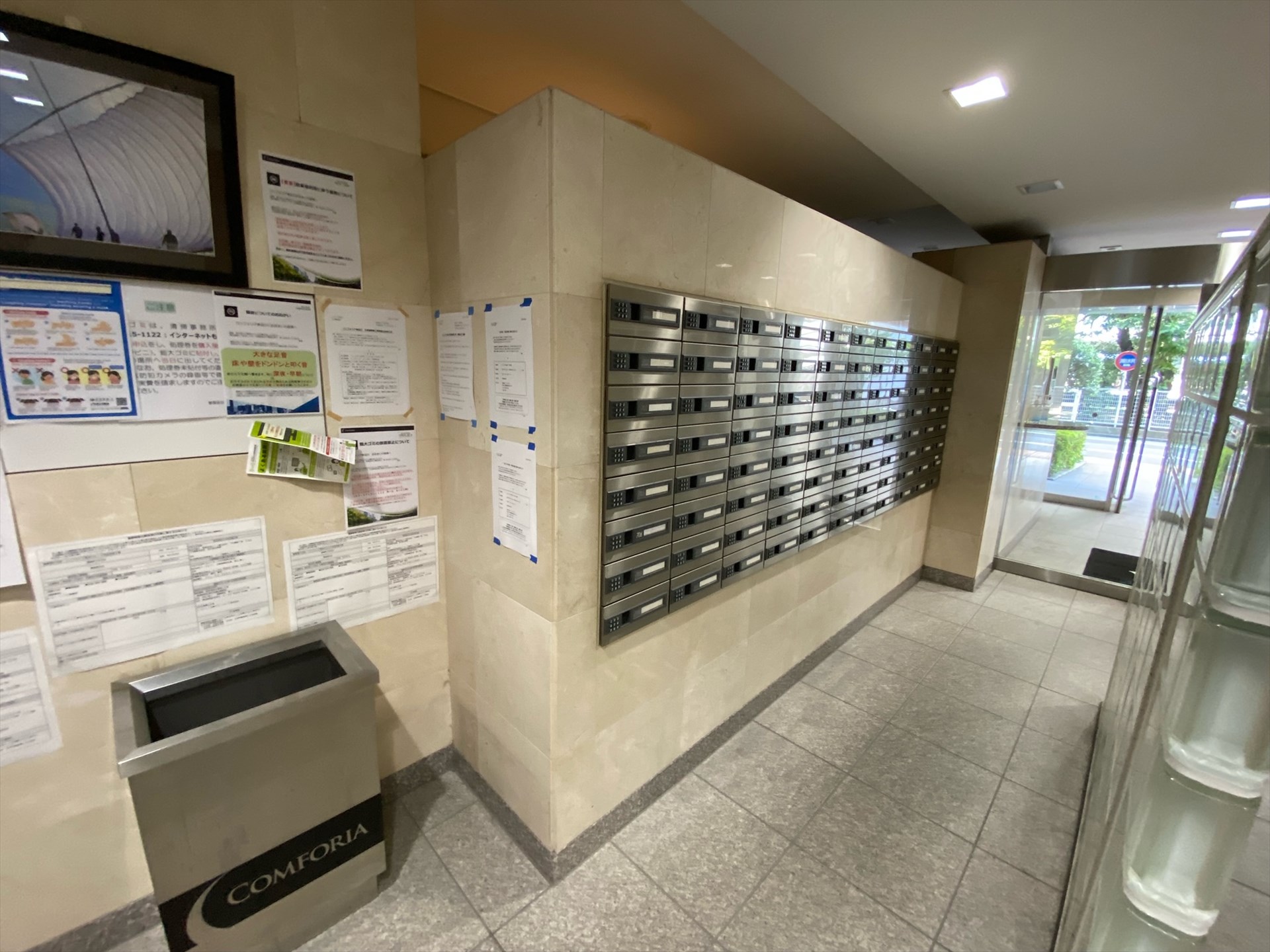 建物エントランス