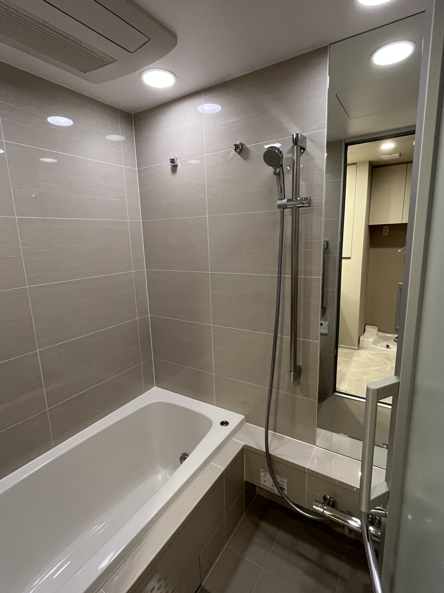 シャワールーム