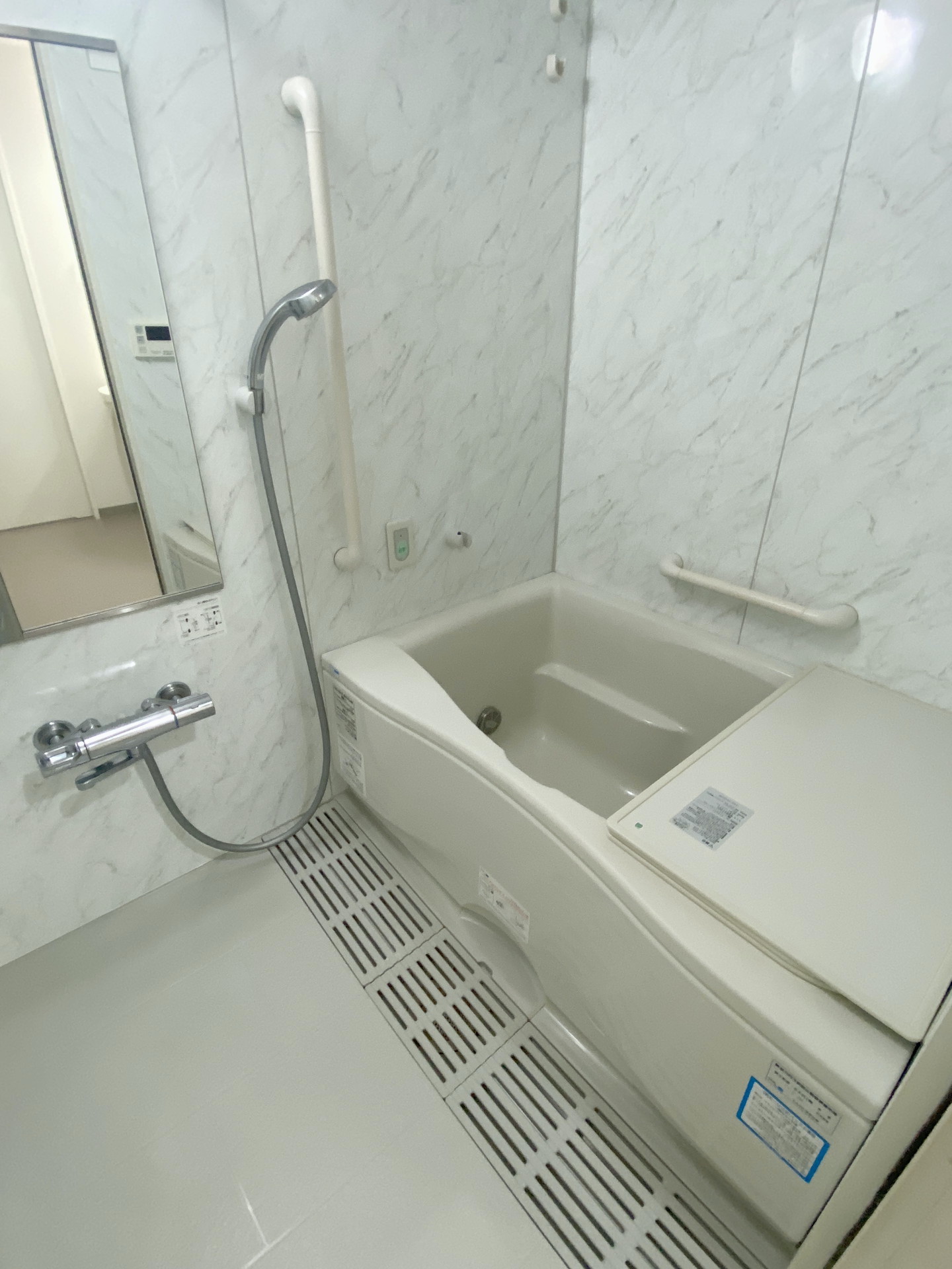 シャワールーム