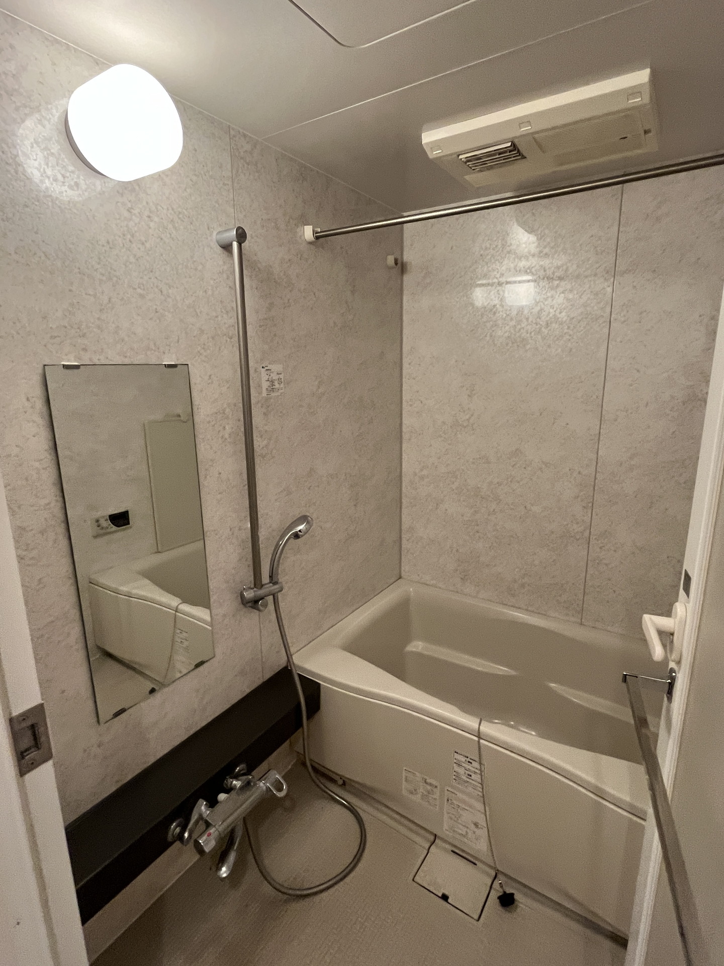 シャワールーム