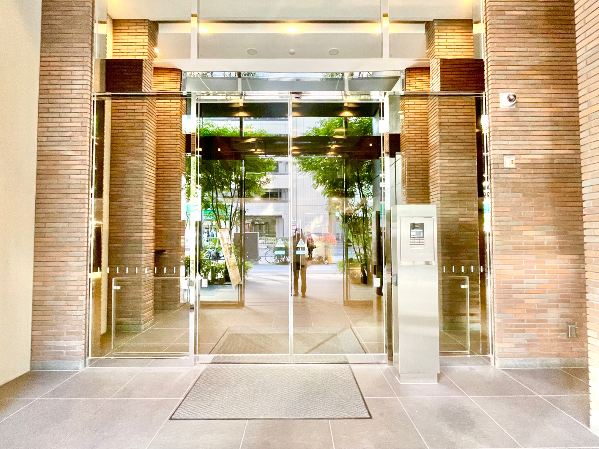 建物エントランス