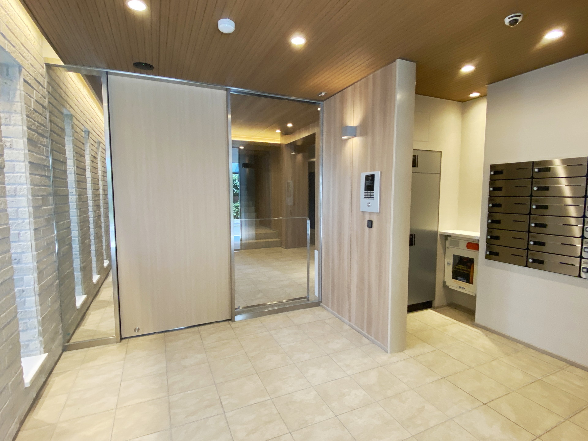 建物エントランス