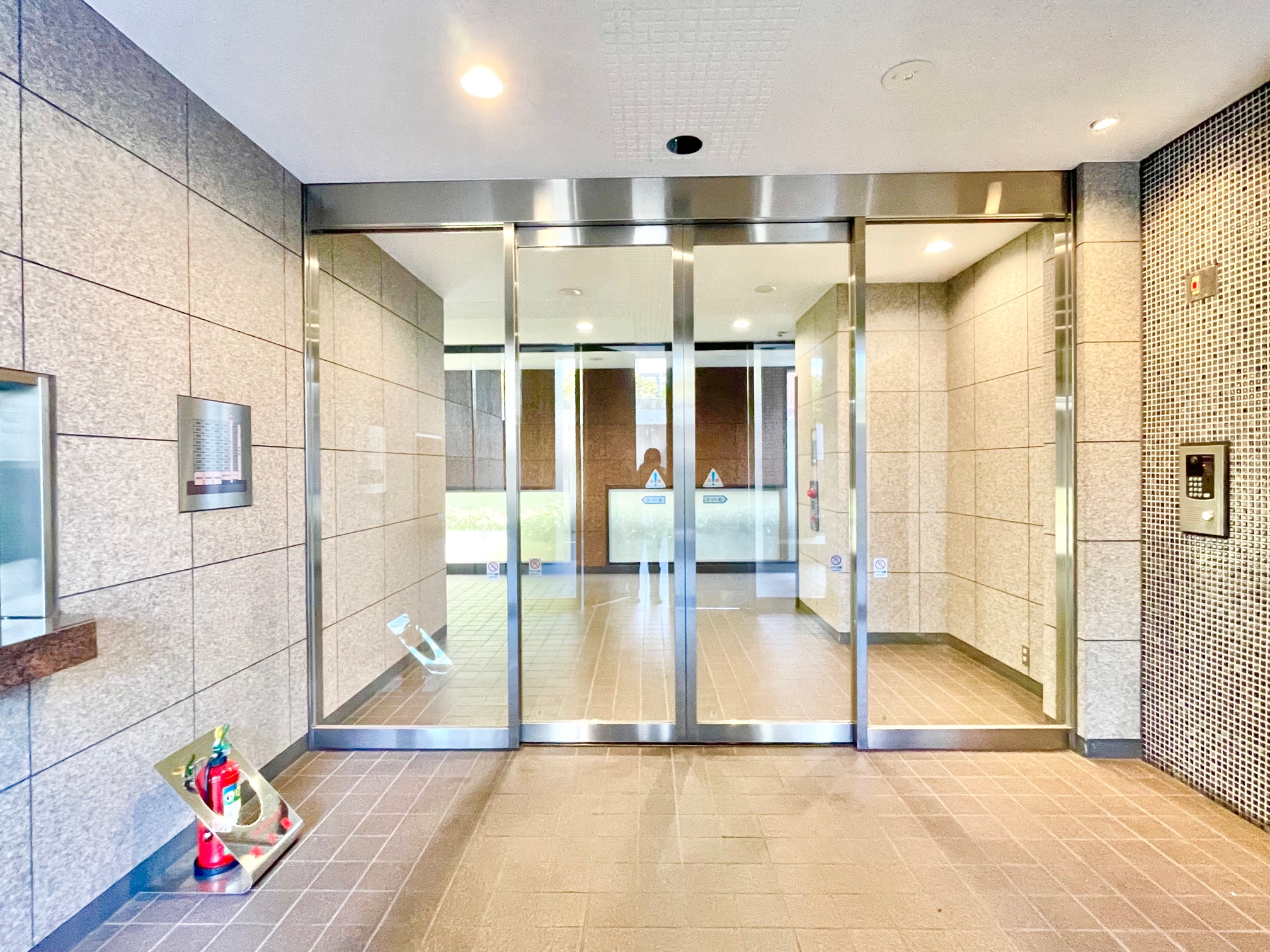 建物エントランス