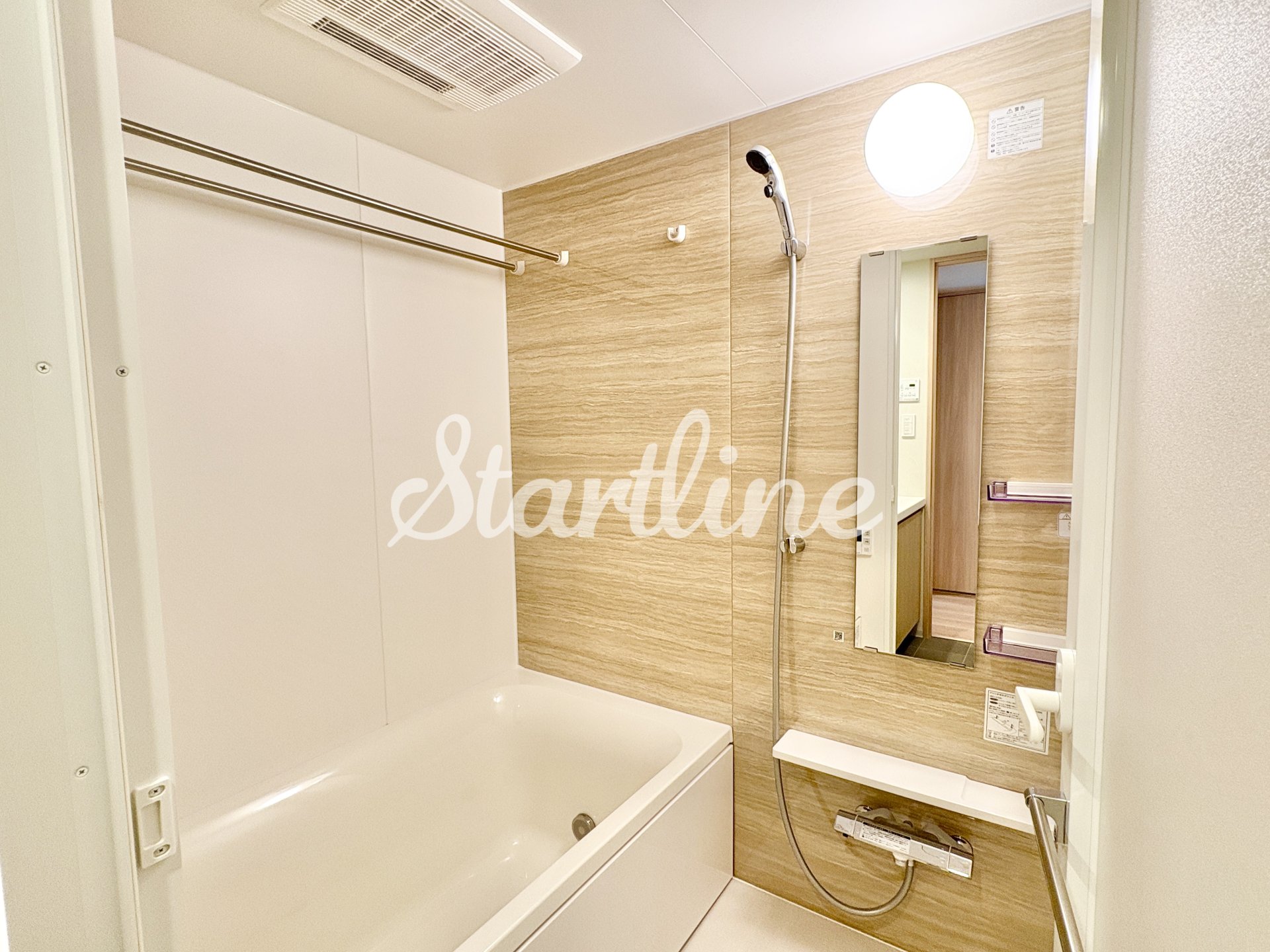 シャワールーム