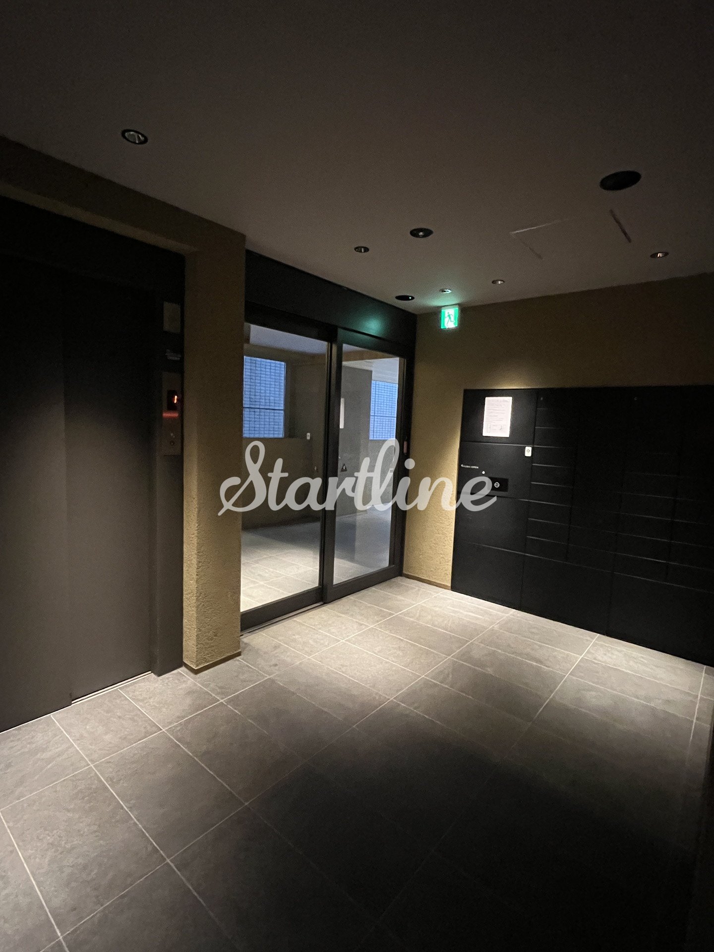 建物エントランス