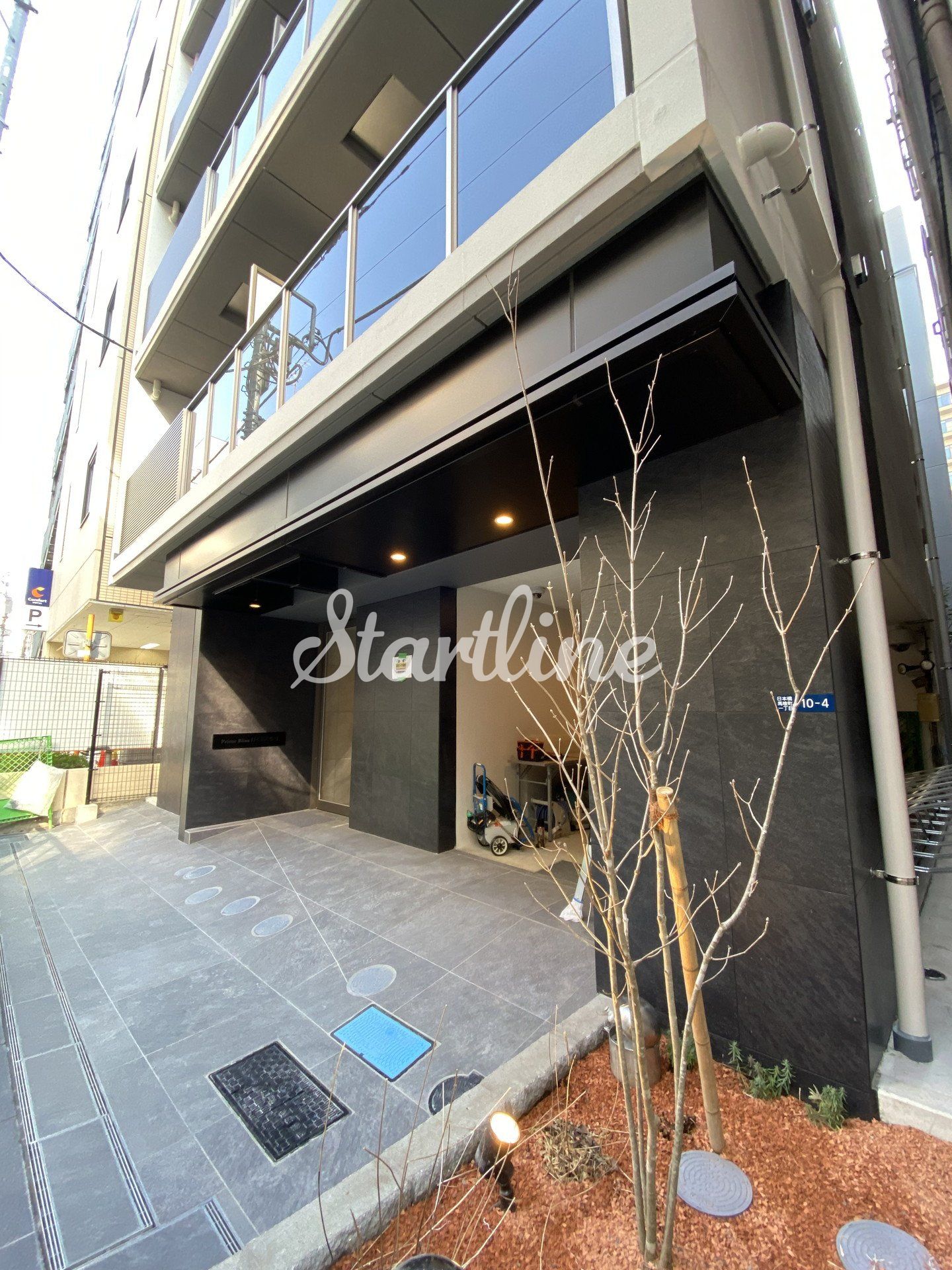 建物エントランス