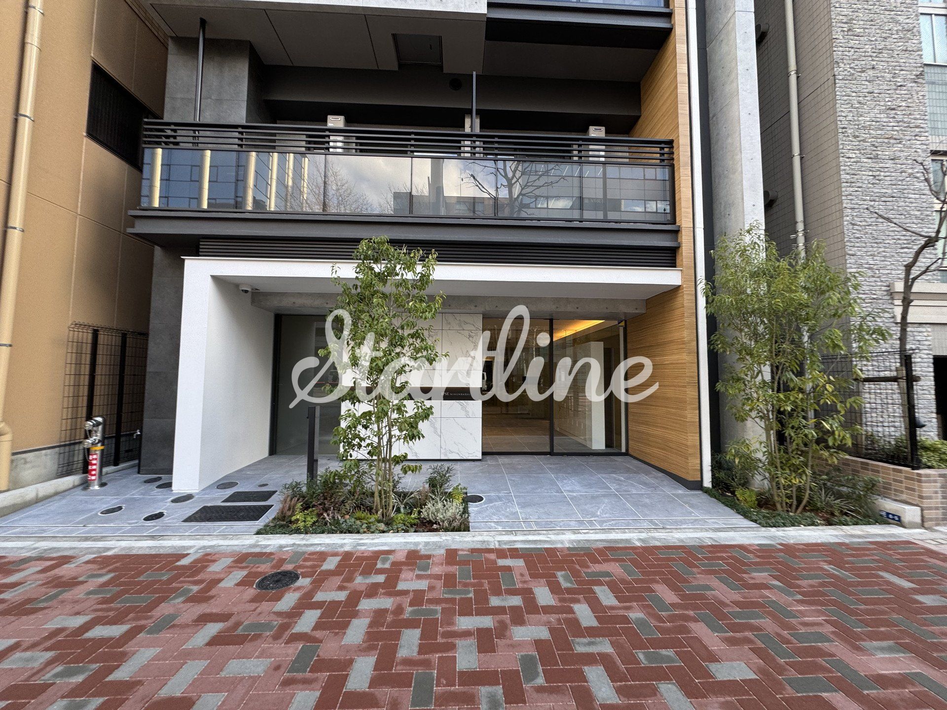 建物エントランス