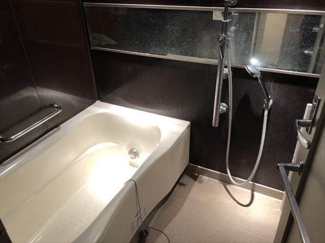 シャワールーム