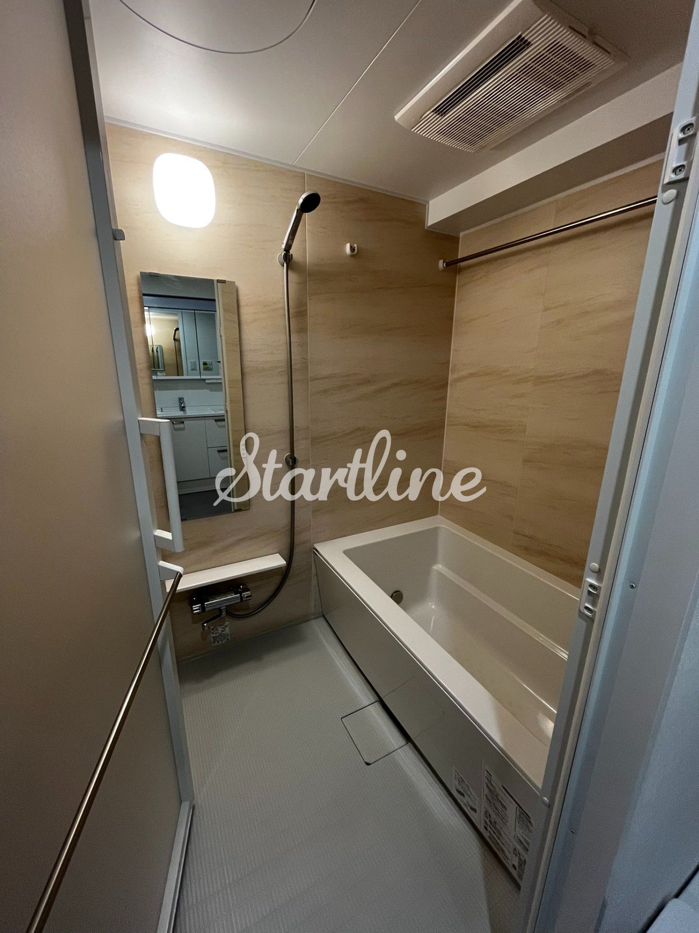 シャワールーム