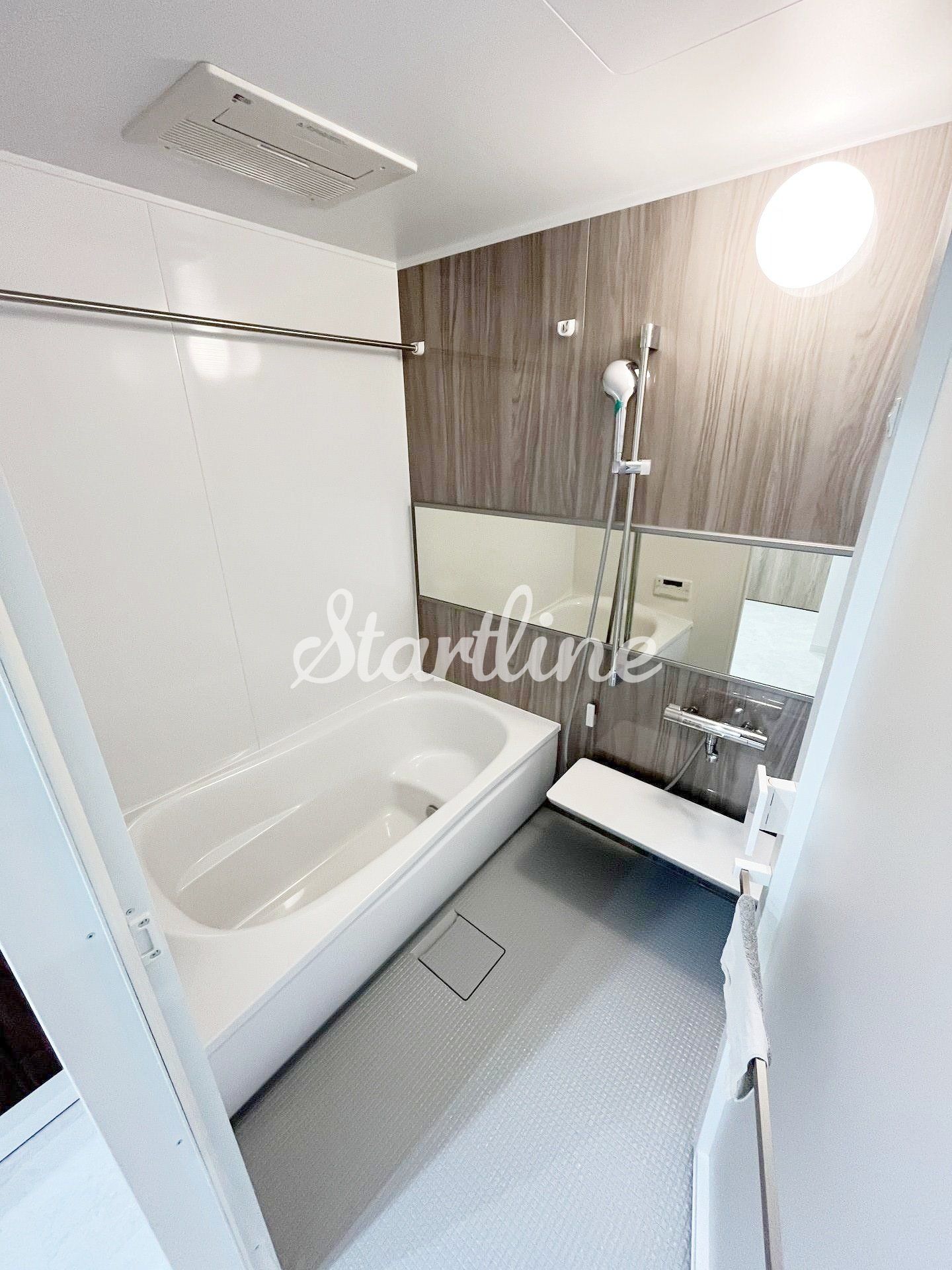 シャワールーム