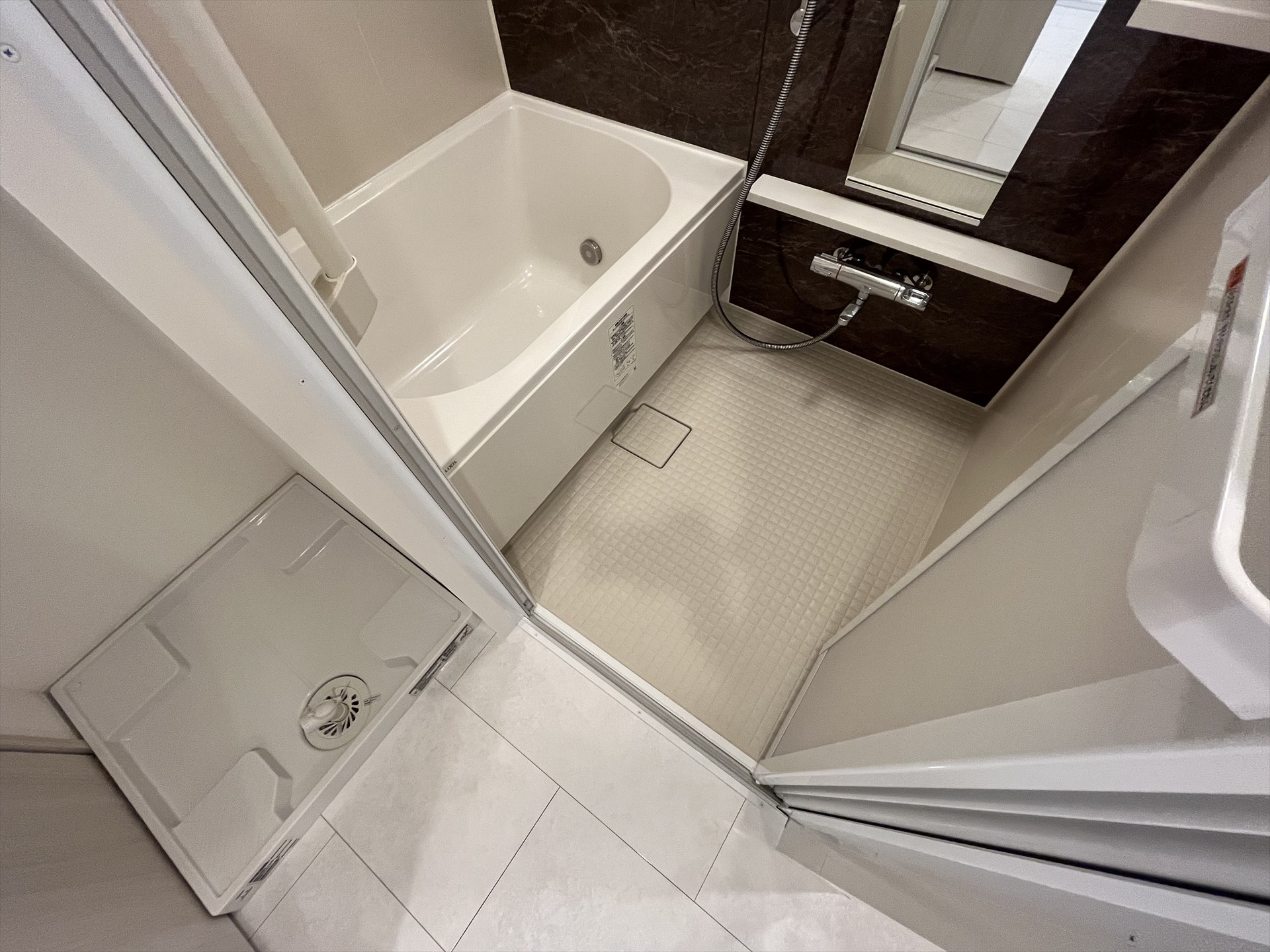 シャワールーム