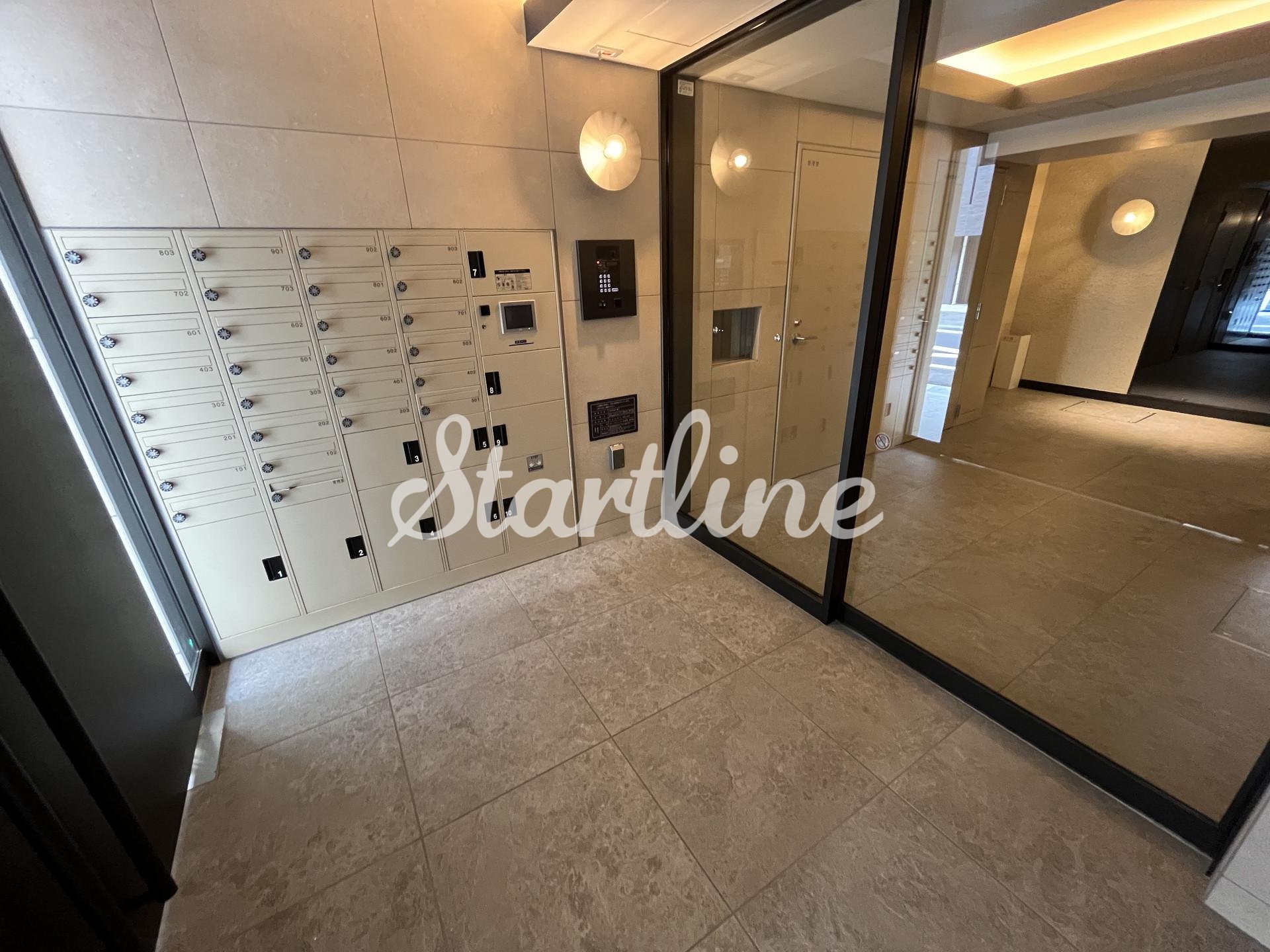 建物エントランス