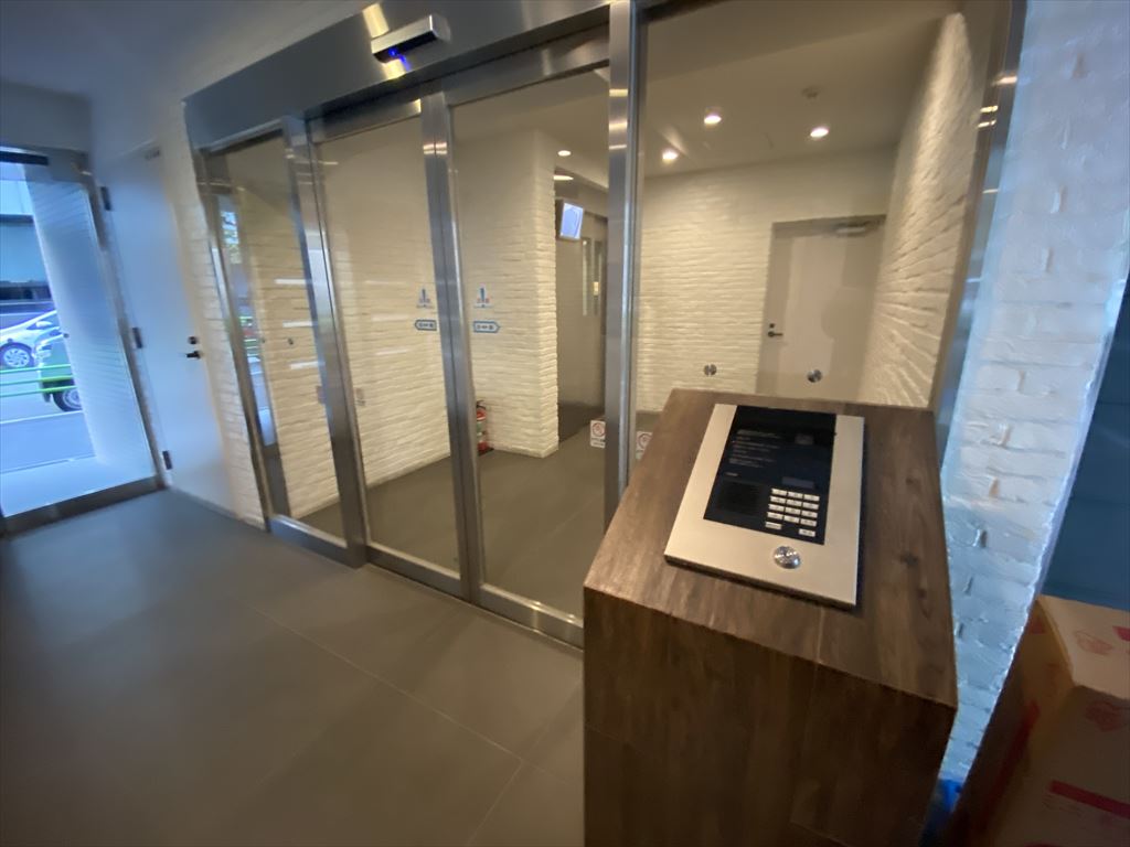 建物エントランス