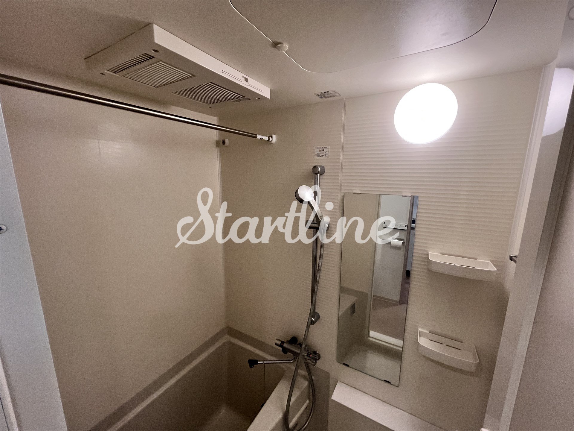 シャワールーム