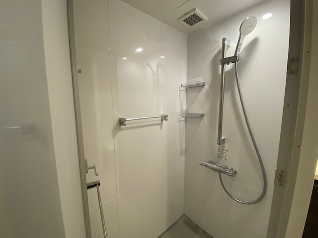 シャワールーム