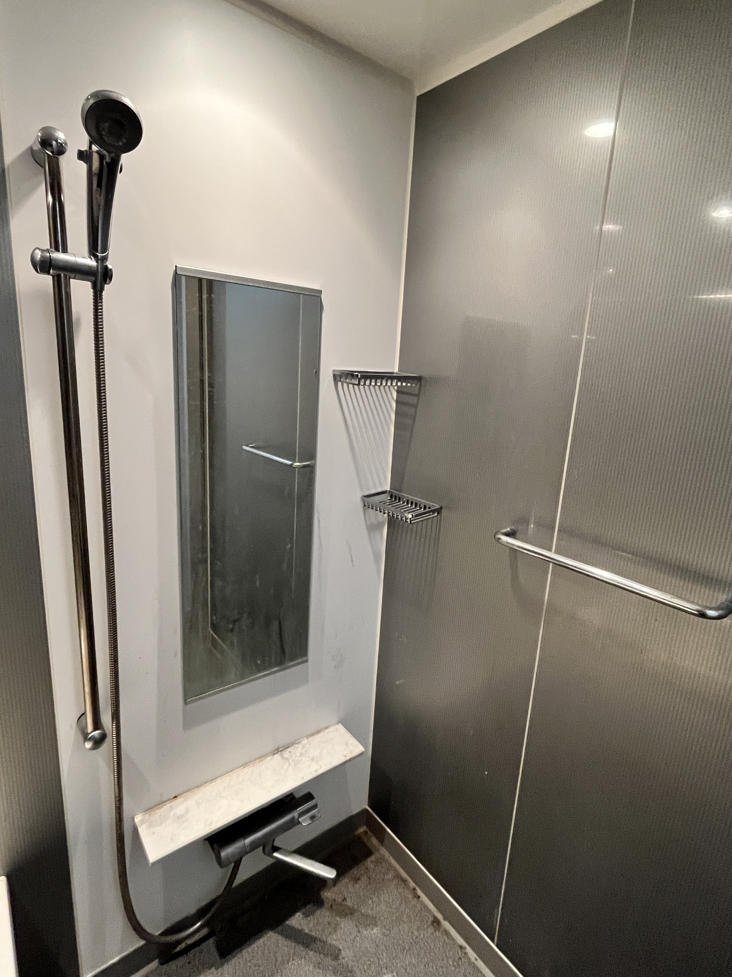 シャワールーム